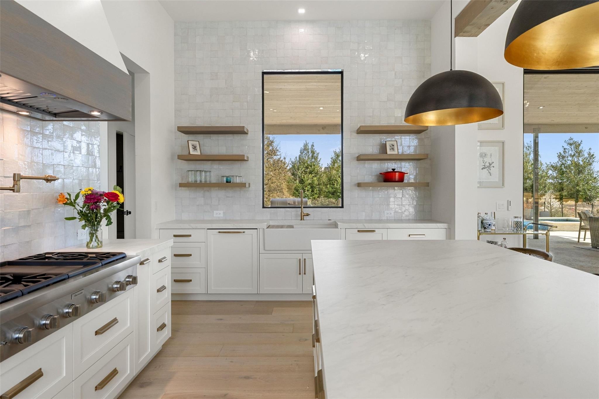 5805 Twin Peaks TRCE