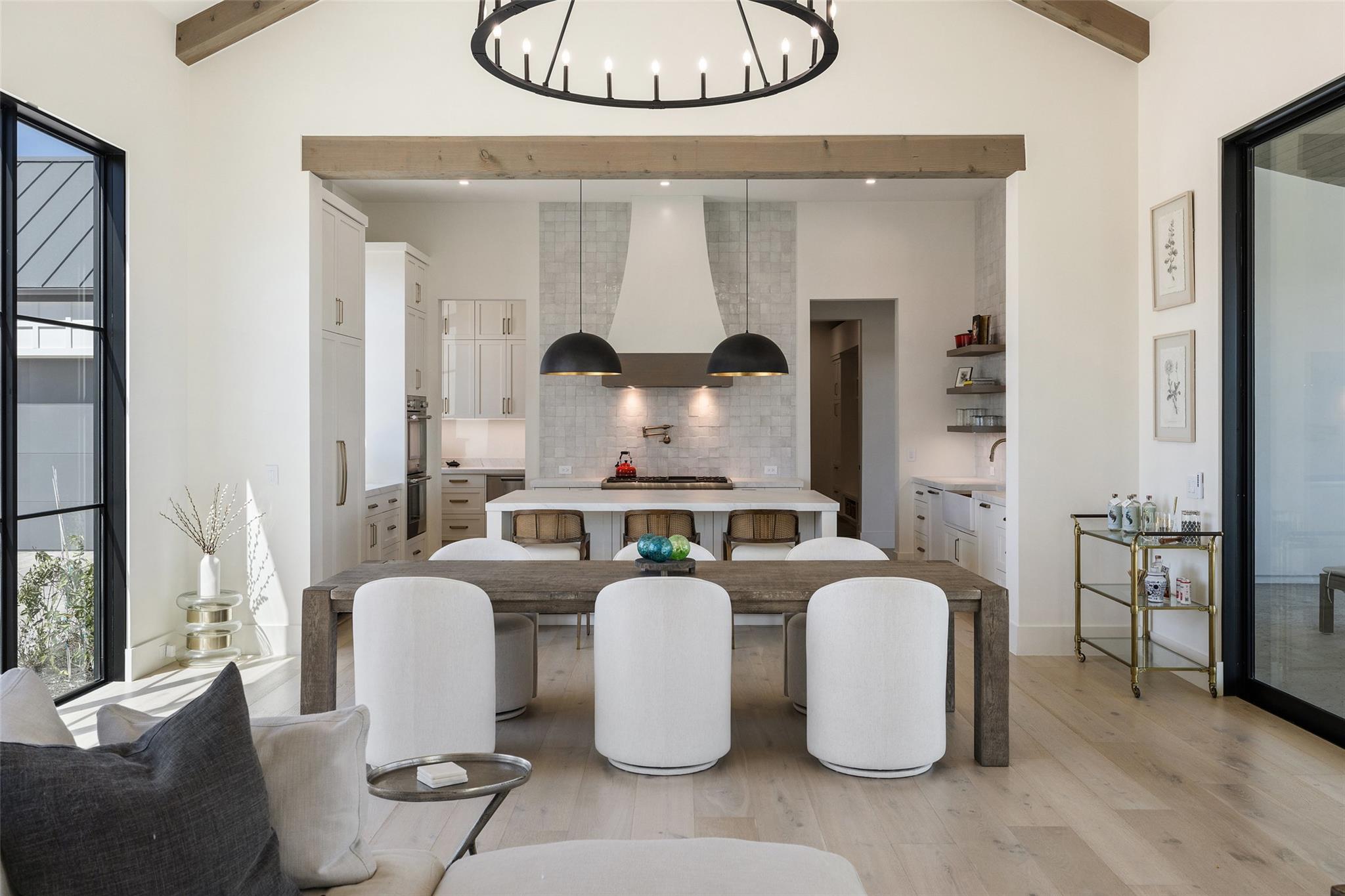 5805 Twin Peaks TRCE