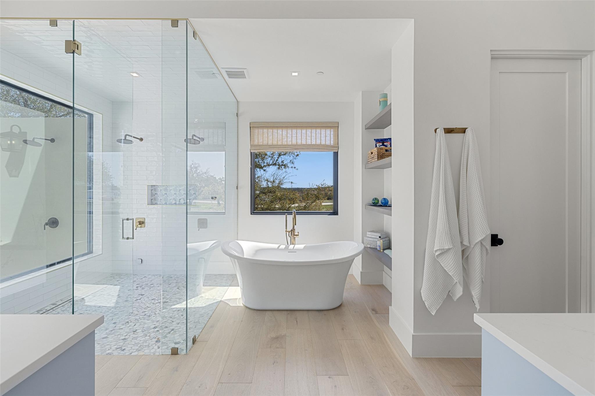 5805 Twin Peaks TRCE