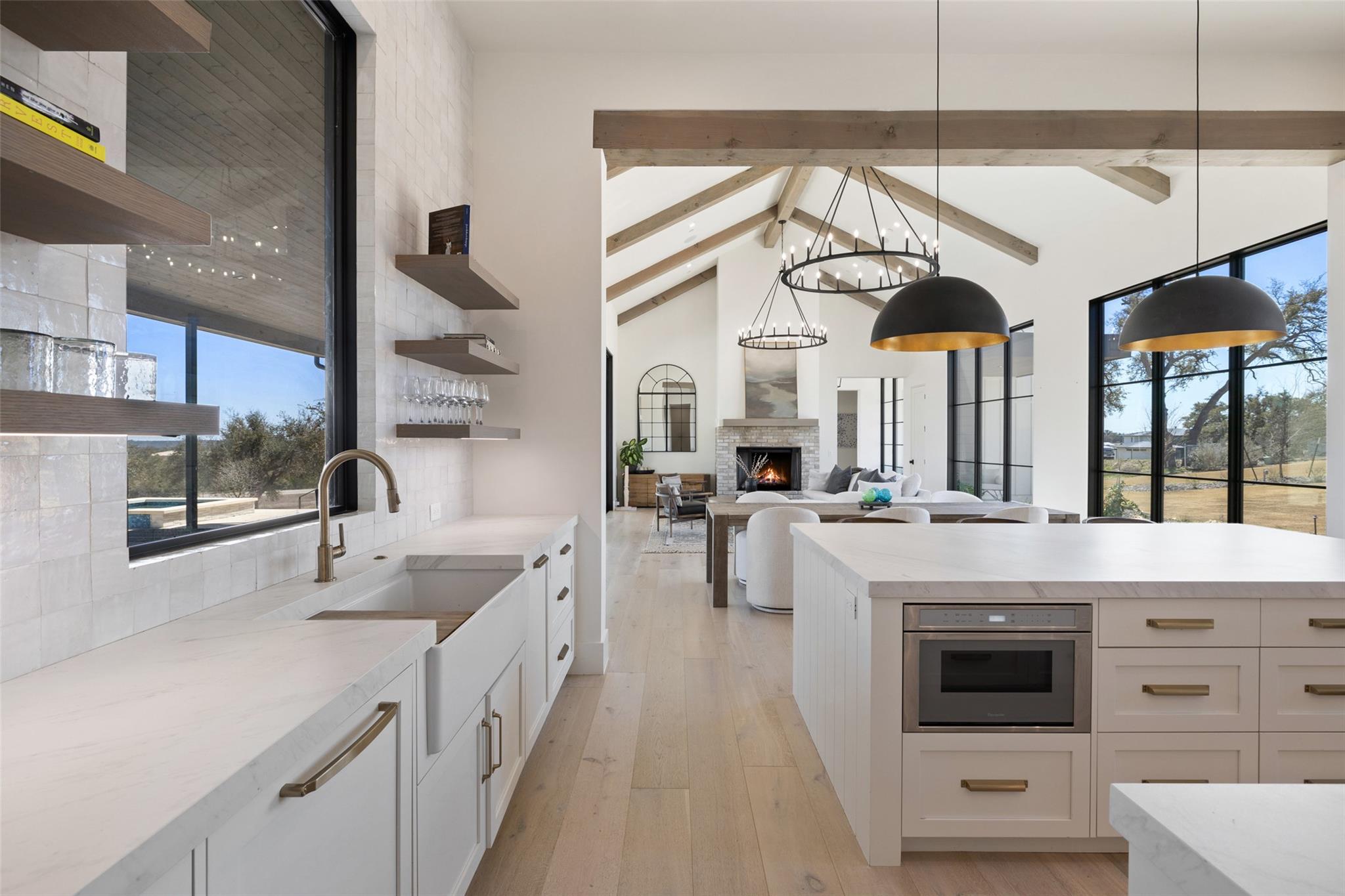 5805 Twin Peaks TRCE