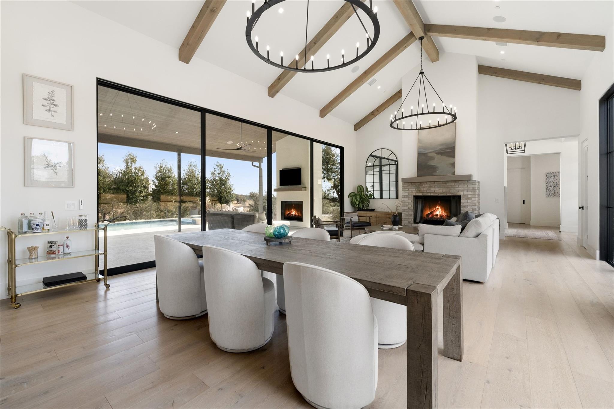 5805 Twin Peaks TRCE