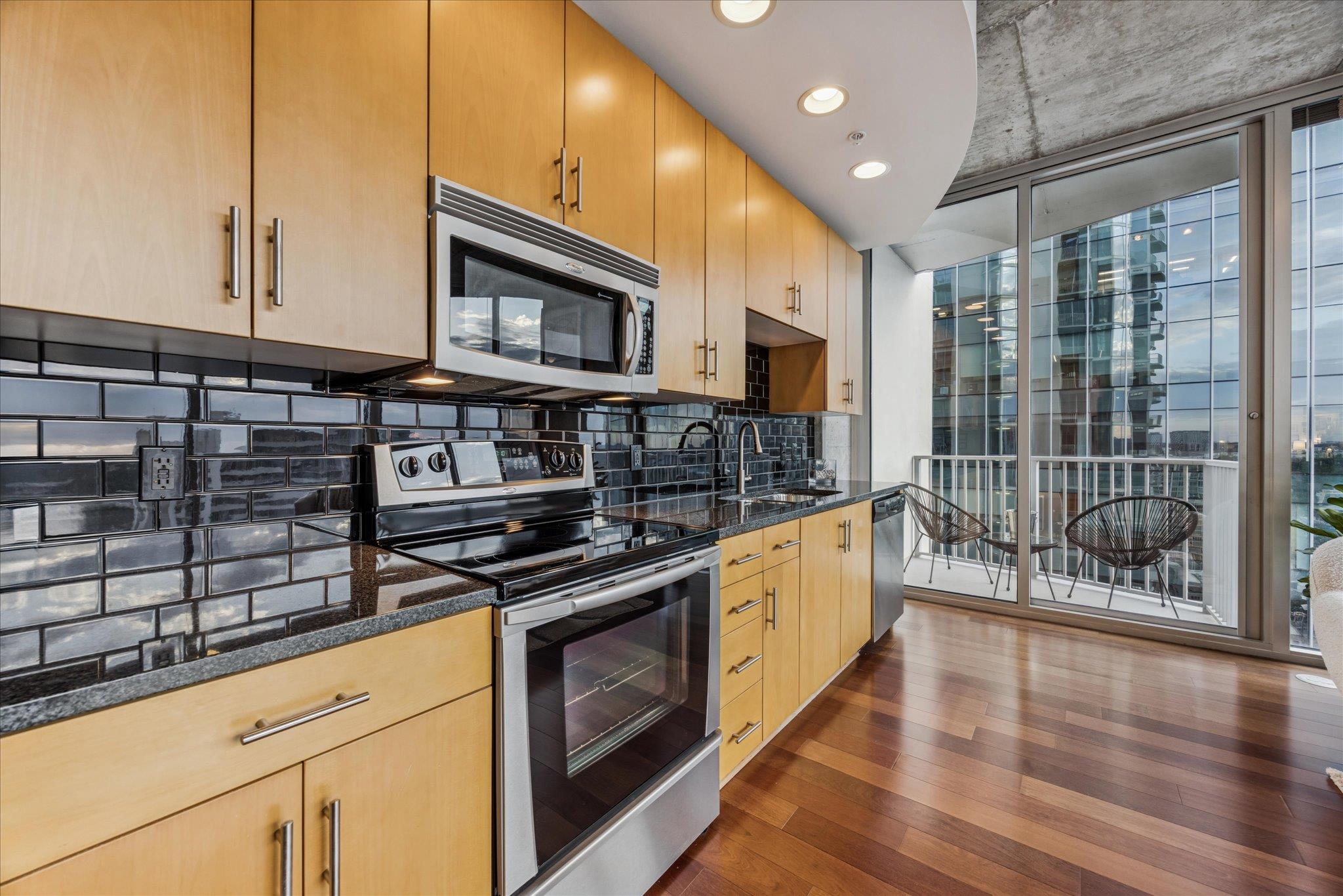 360 Nueces ST # 2802