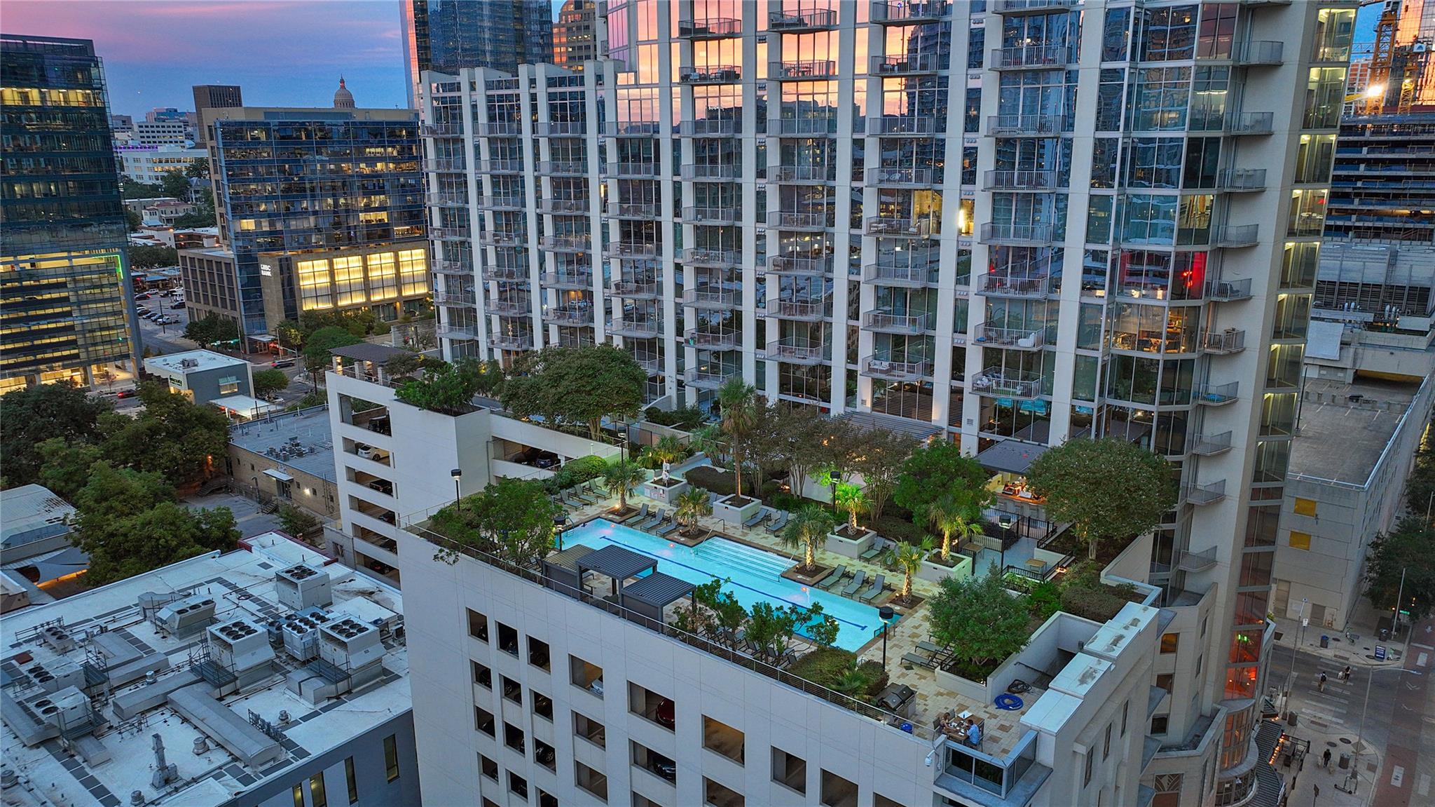 360 Nueces ST # 2802