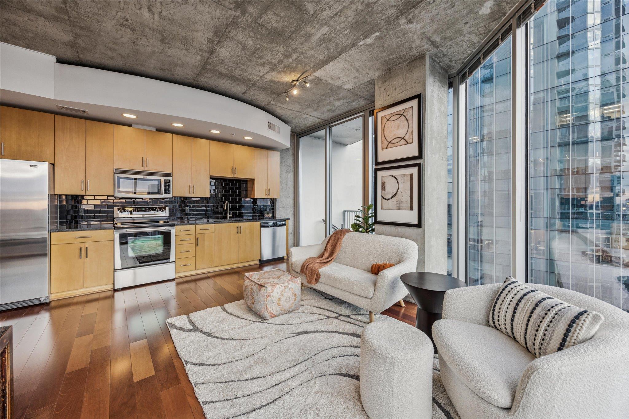 360 Nueces ST # 2802