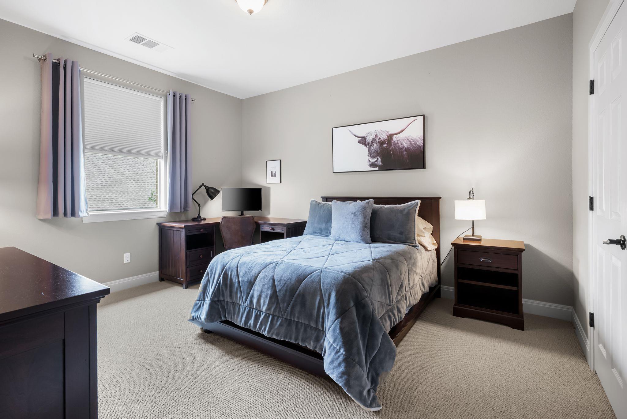 208 Santaluz LN
