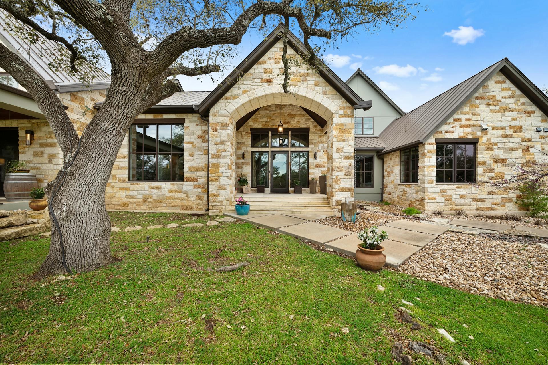 1330 Ranchers Club LN