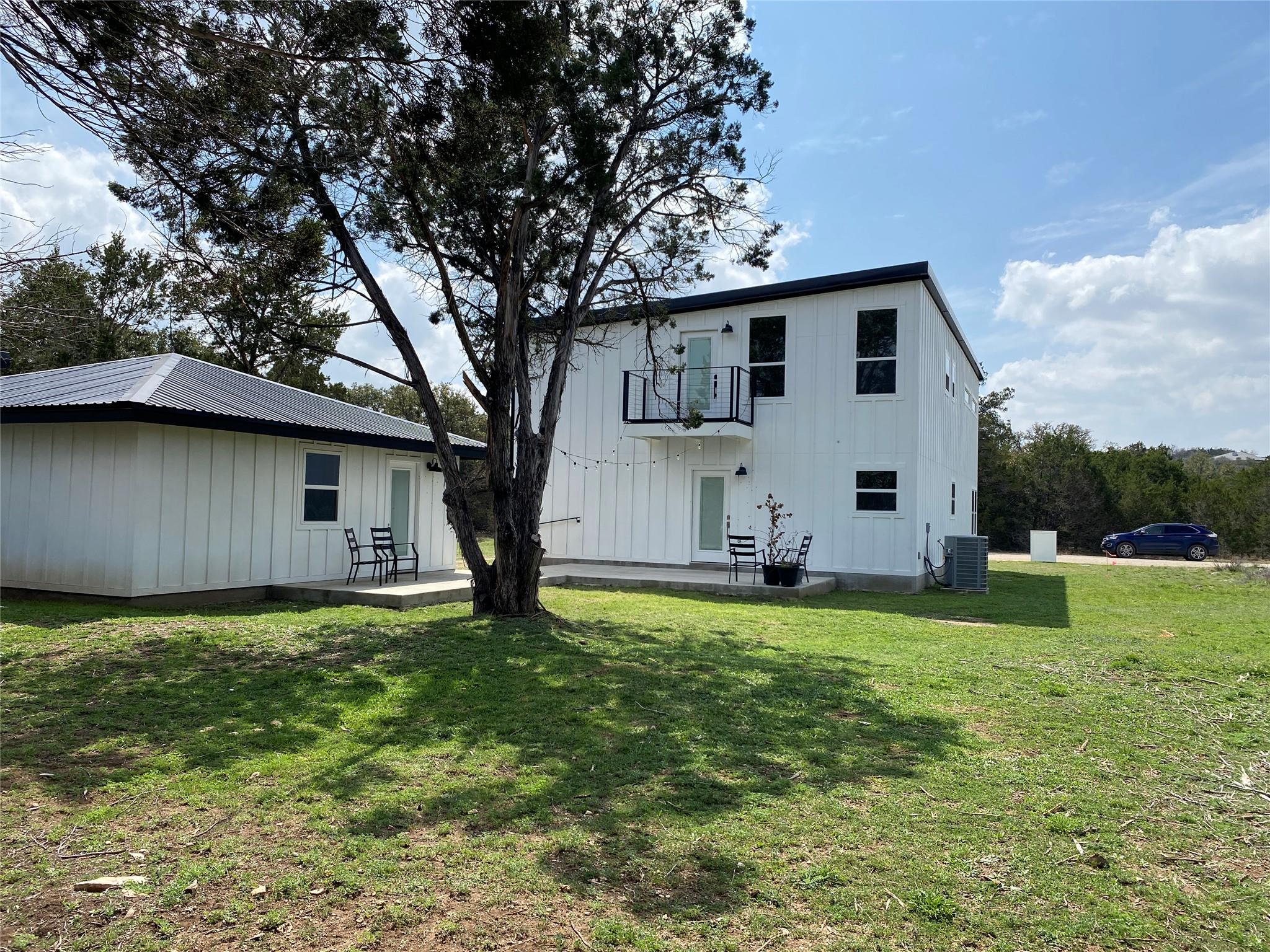 31 HEATHROW LN
