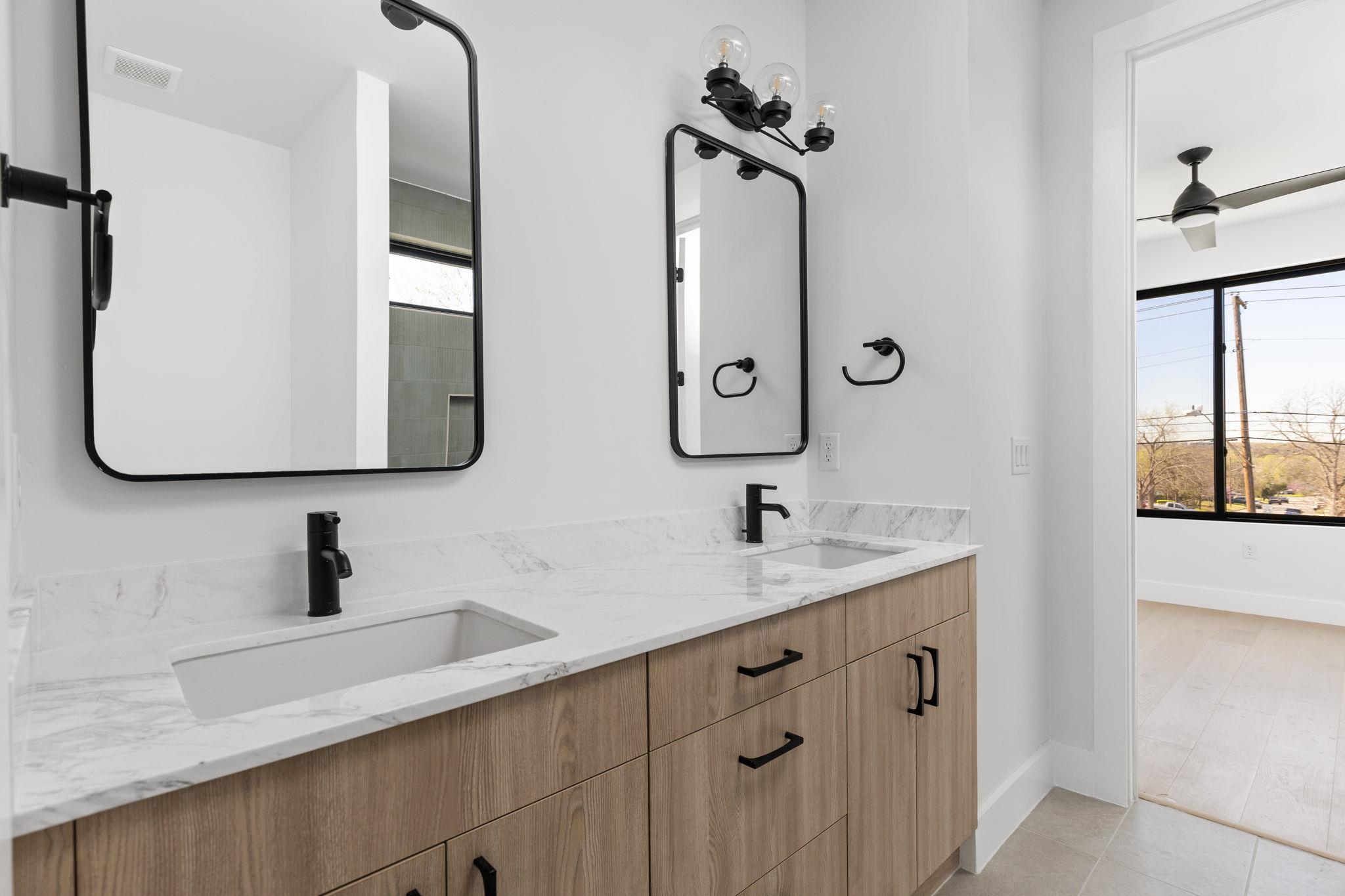 802 Philco DR # 1, Austin Unit: 1