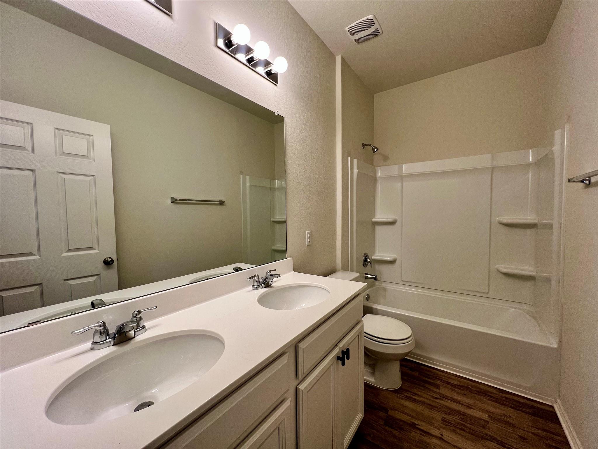 220 Pepperbark LOOP