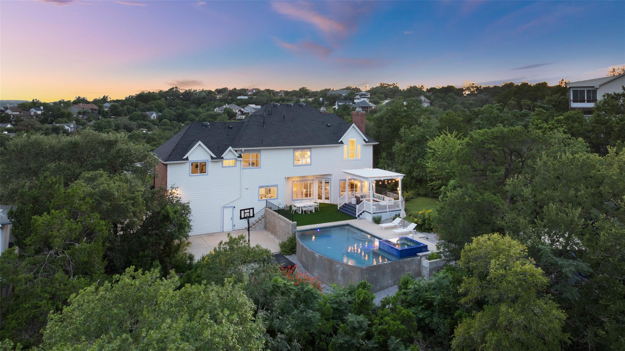 4014 Walnut Clay DR