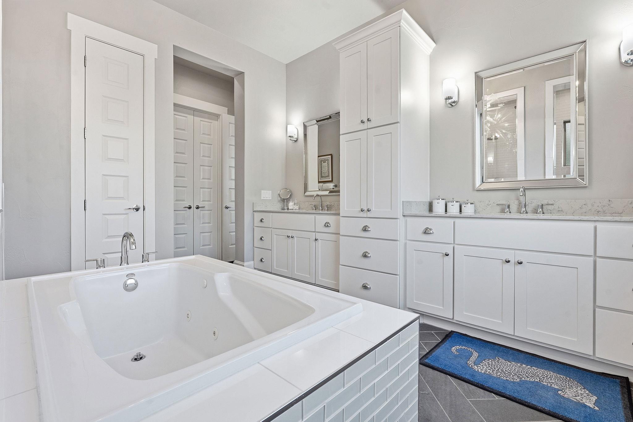 801 Serene Estates DR