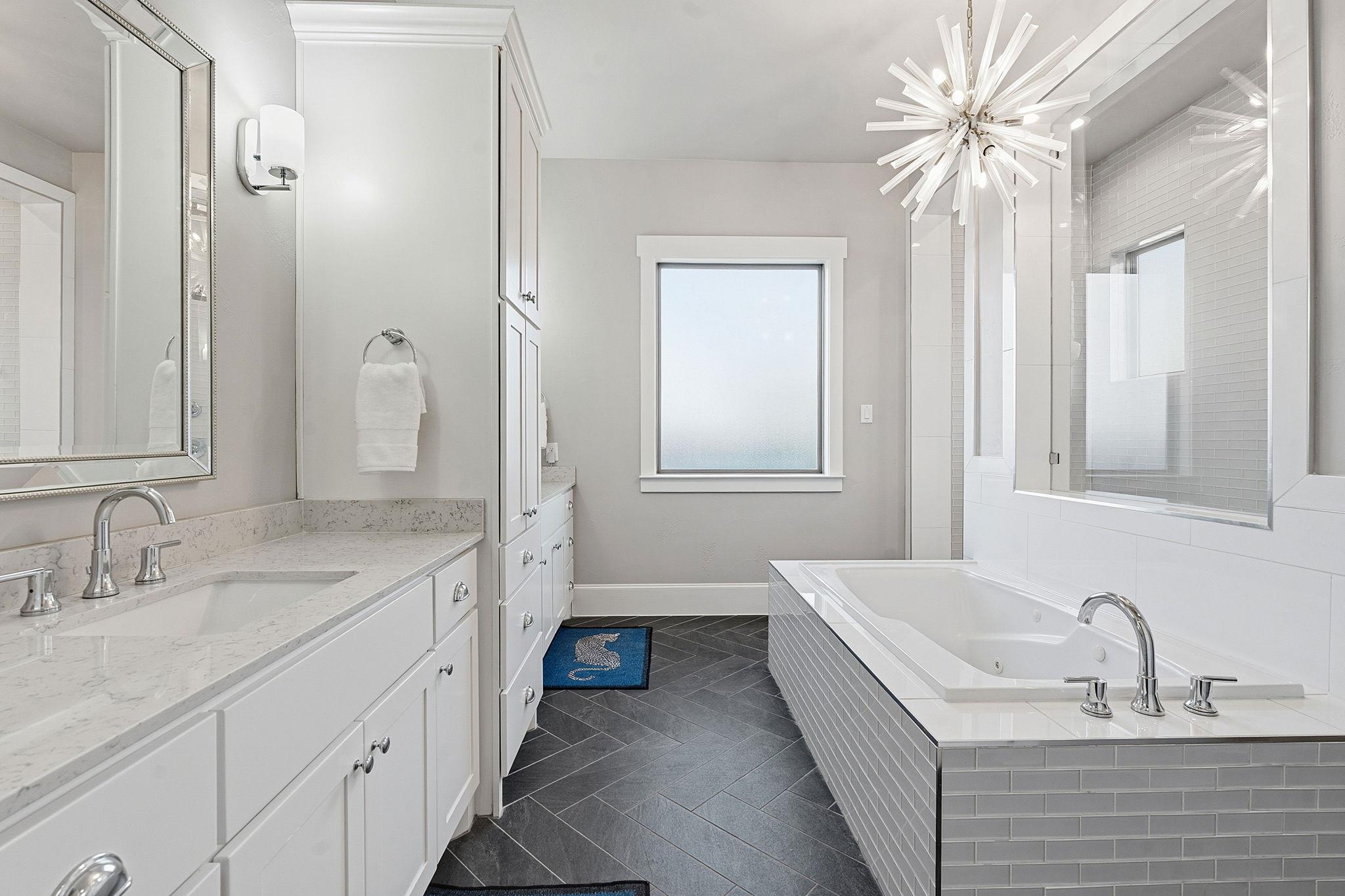 801 Serene Estates DR
