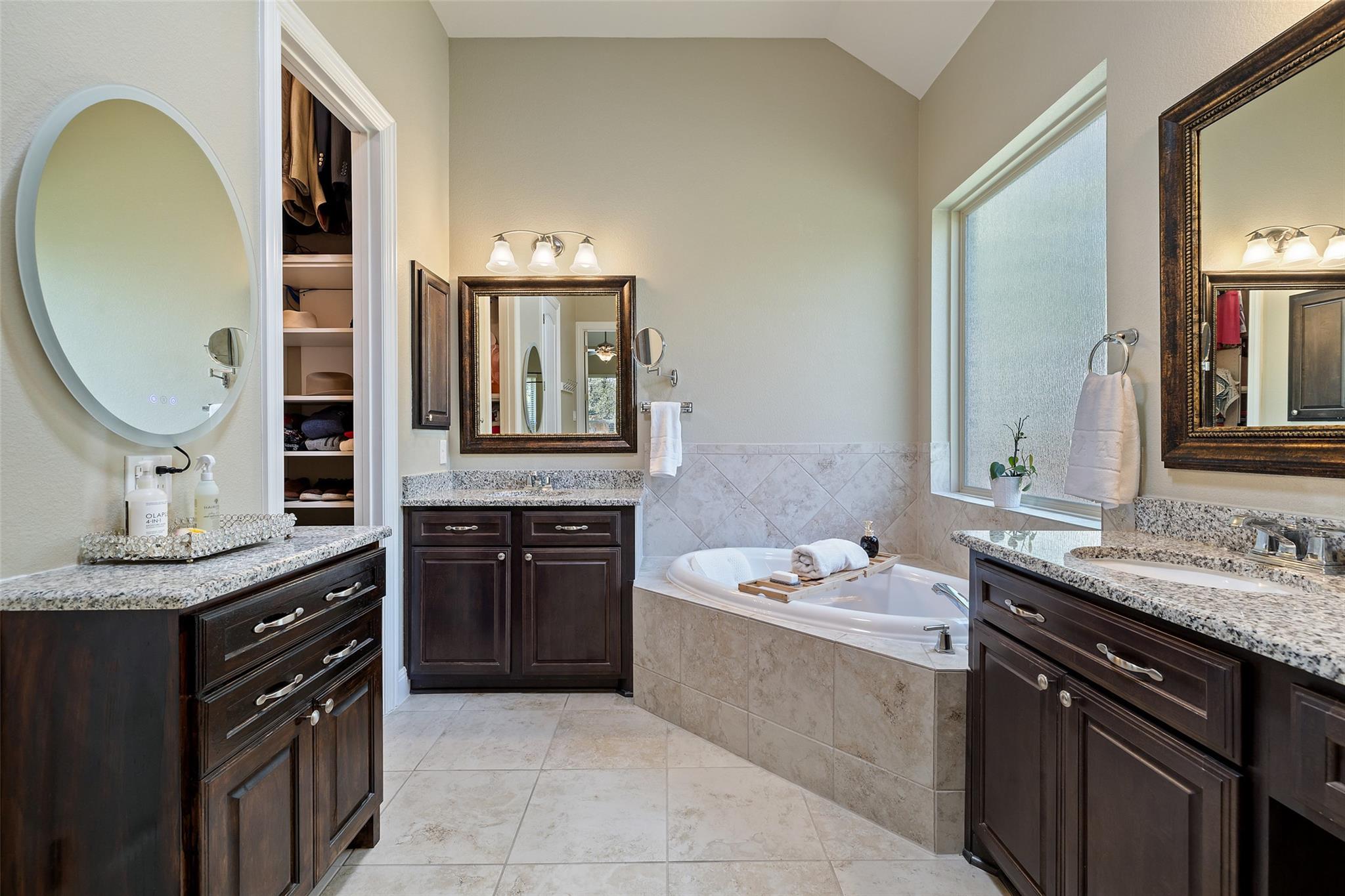 5217 Cedro Elm DR