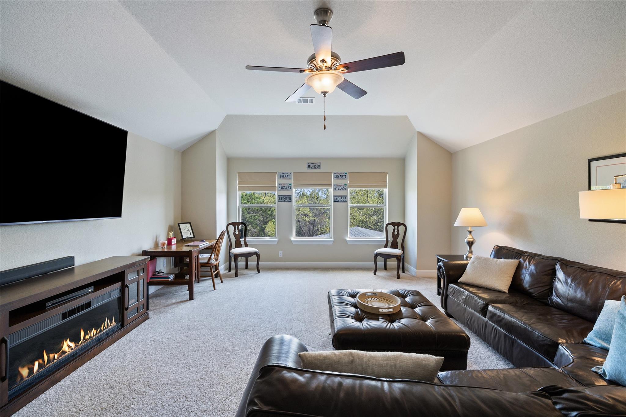5217 Cedro Elm DR