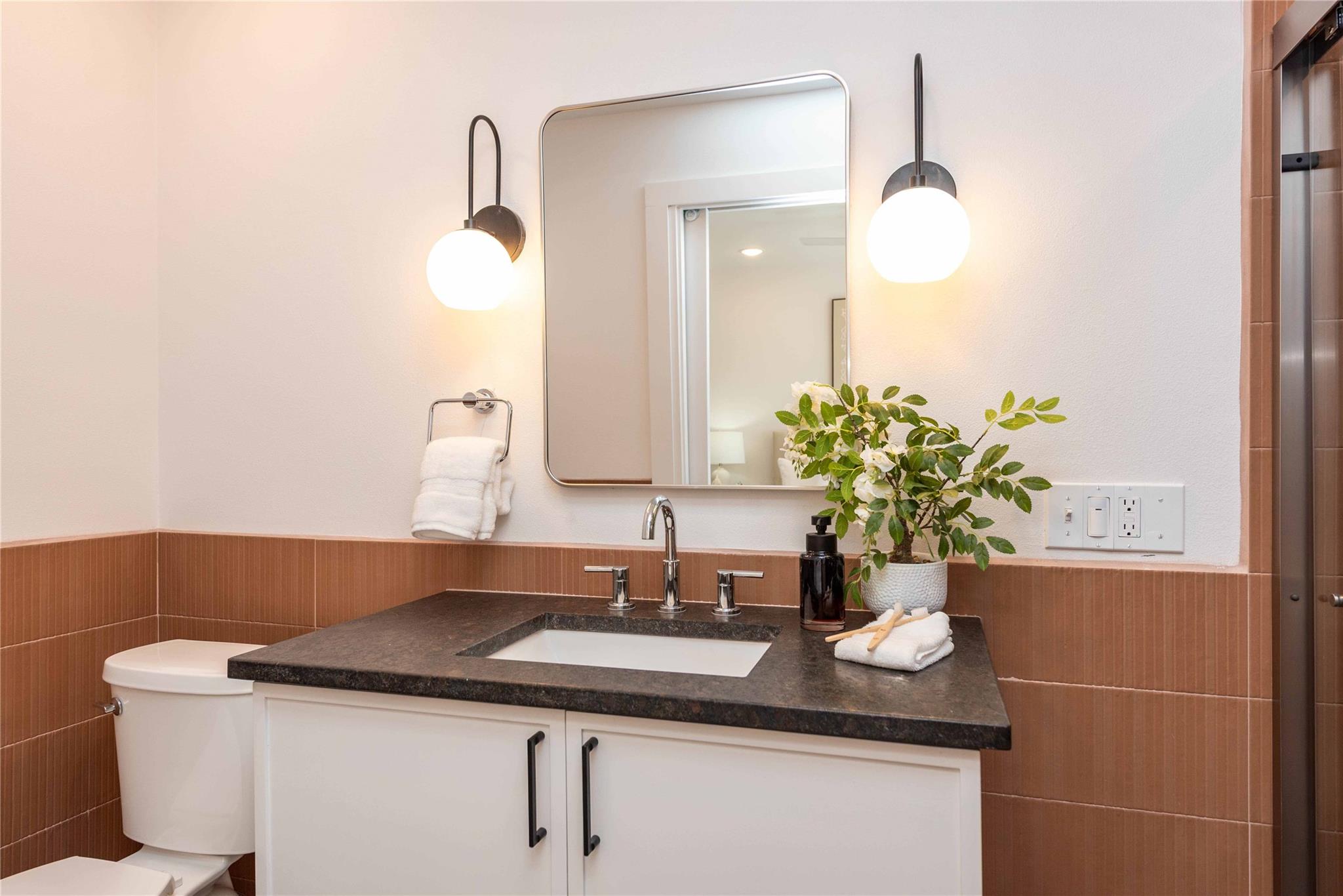 4717 Avenue H Ave # 1