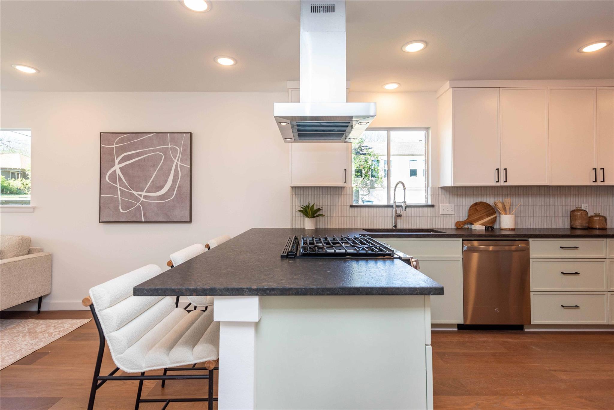 4717 Avenue H Ave # 1