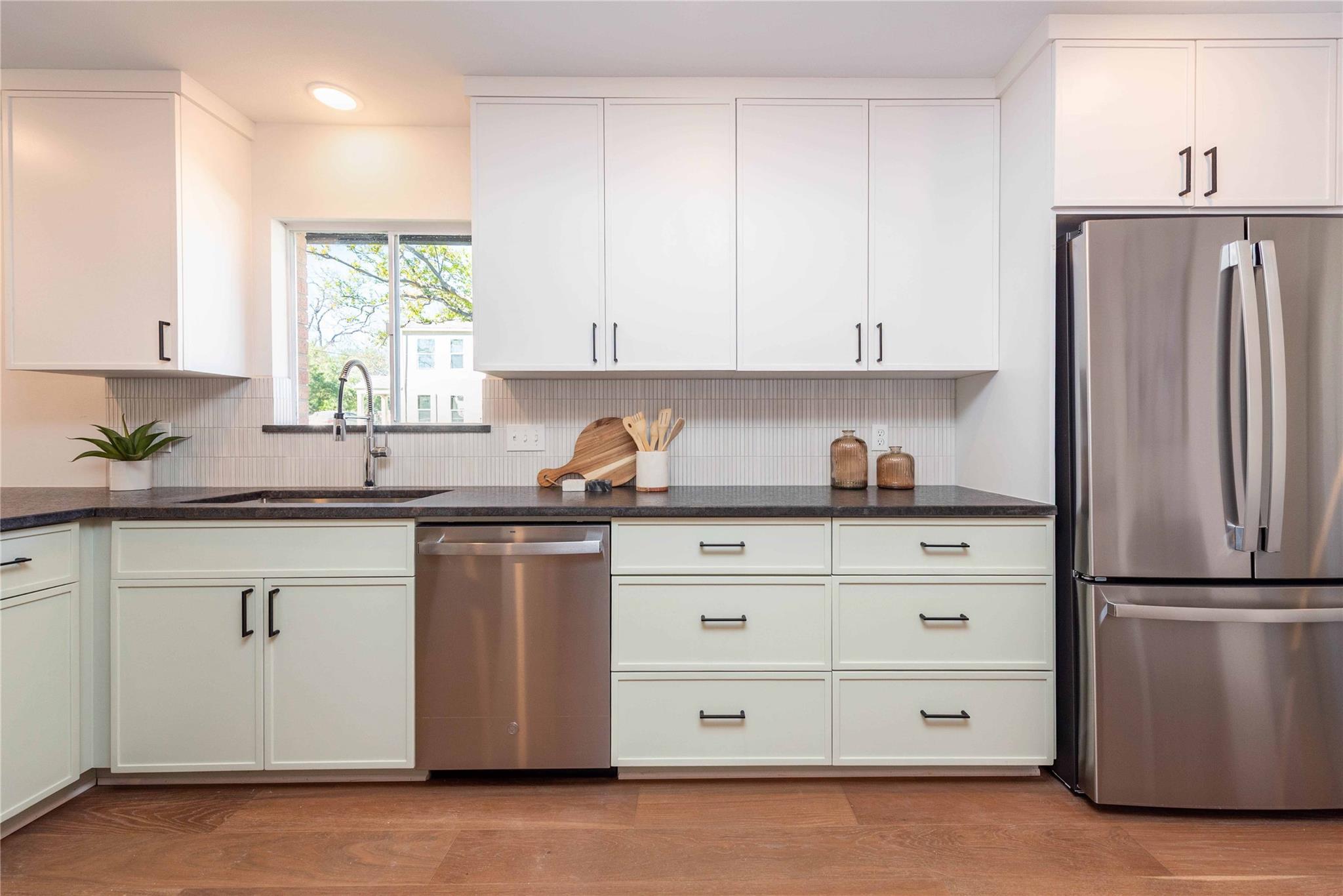 4717 Avenue H Ave # 1