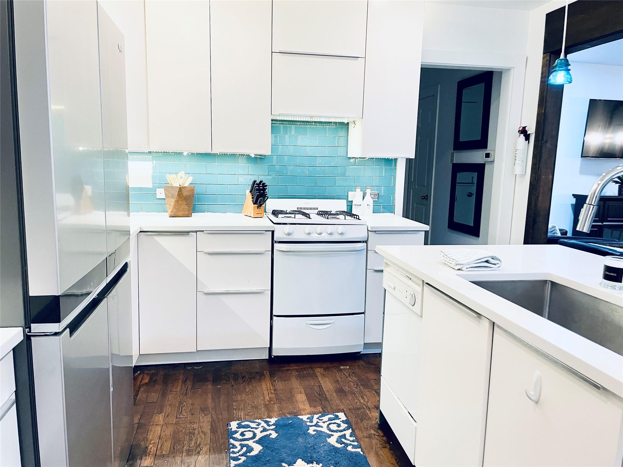 401 W Live Oak St