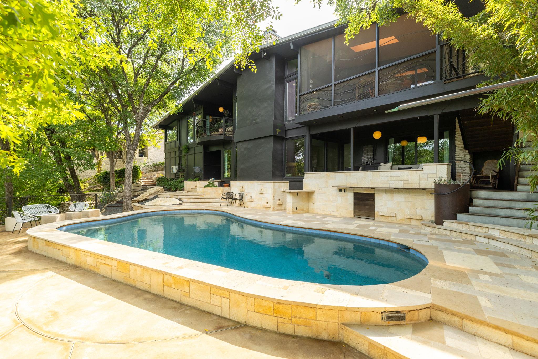 1805 Brookhaven DR