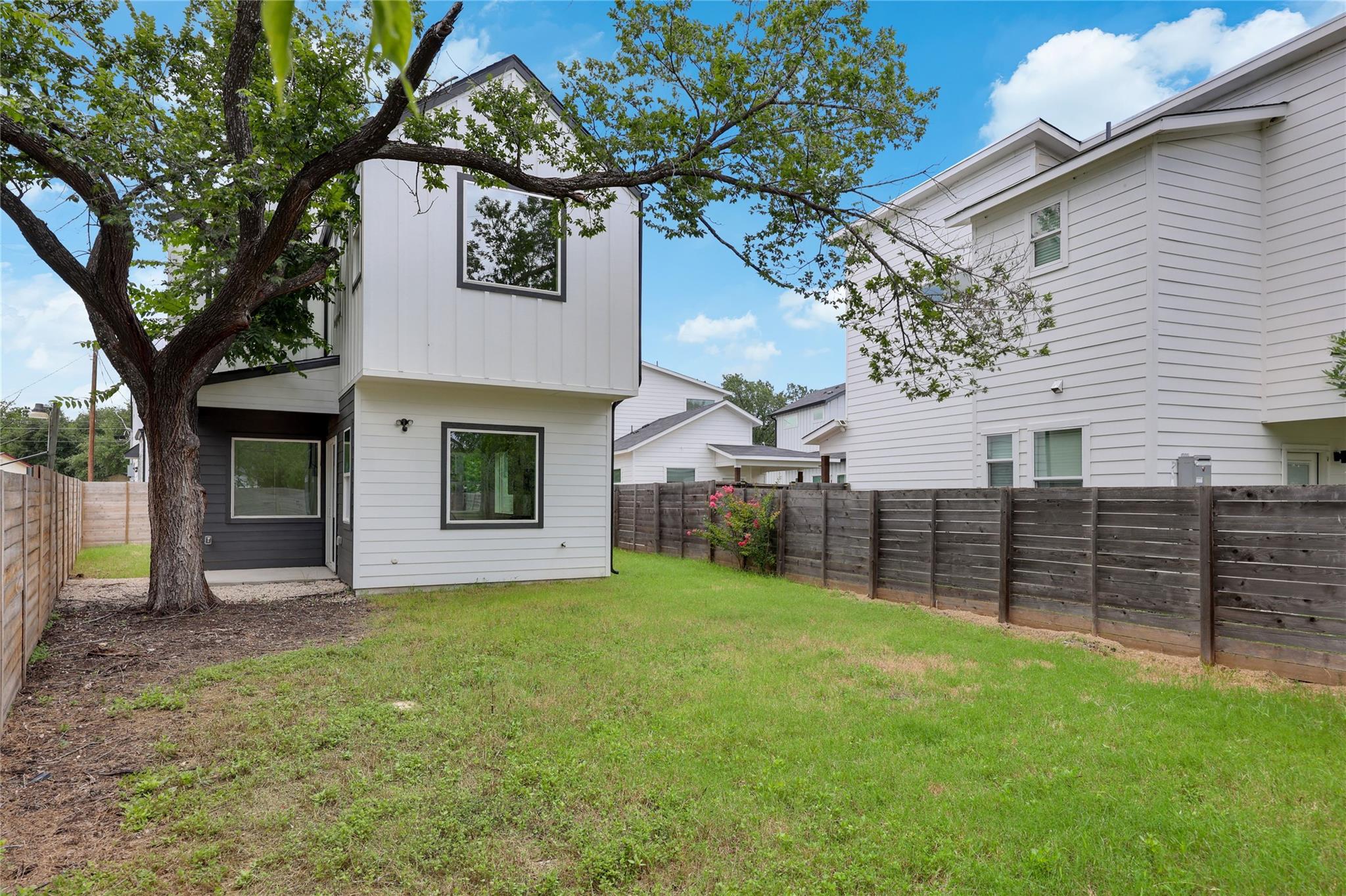 6809 Porter ST # 2