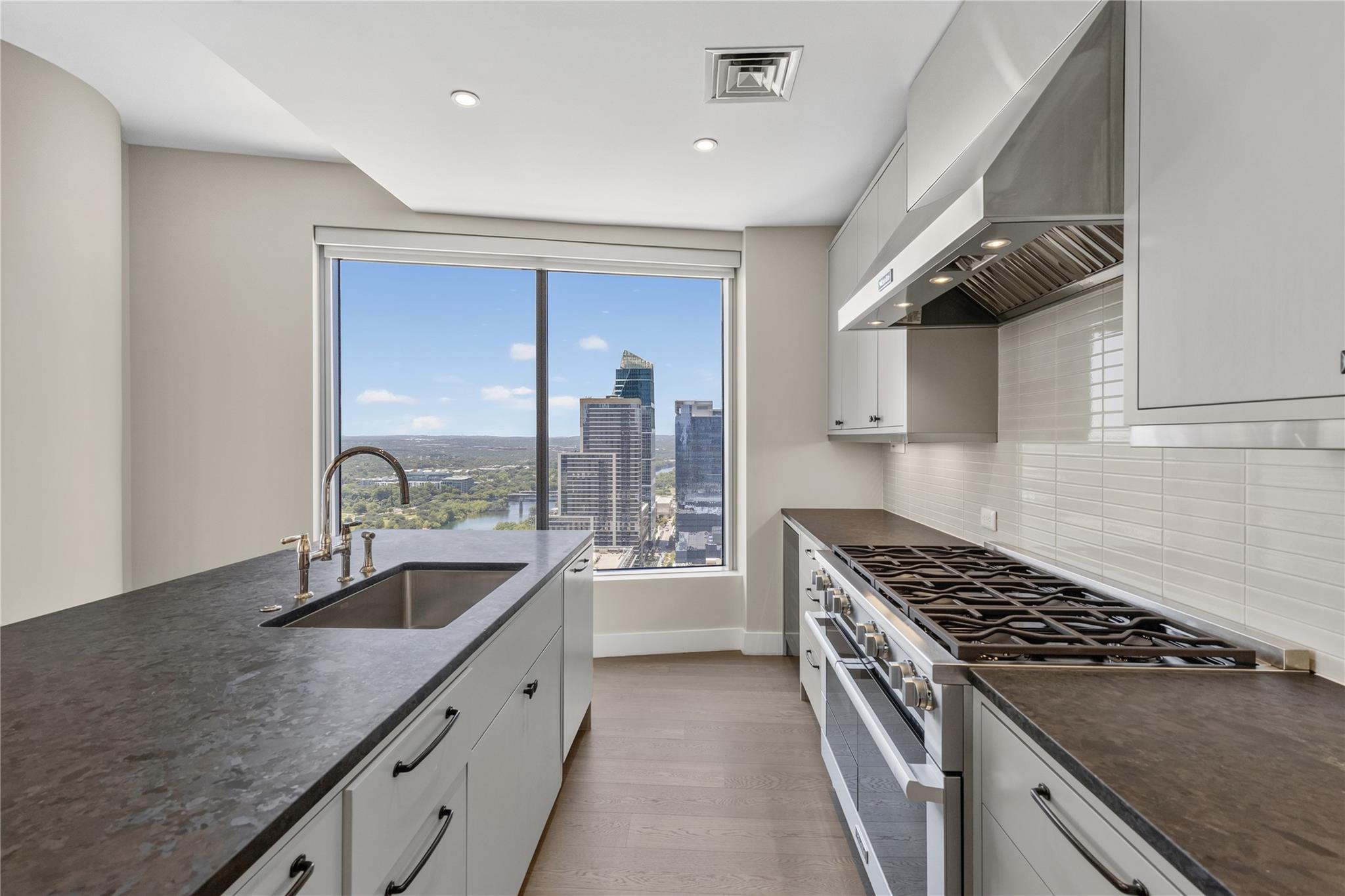 200 Congress Ave Unit: 28SW