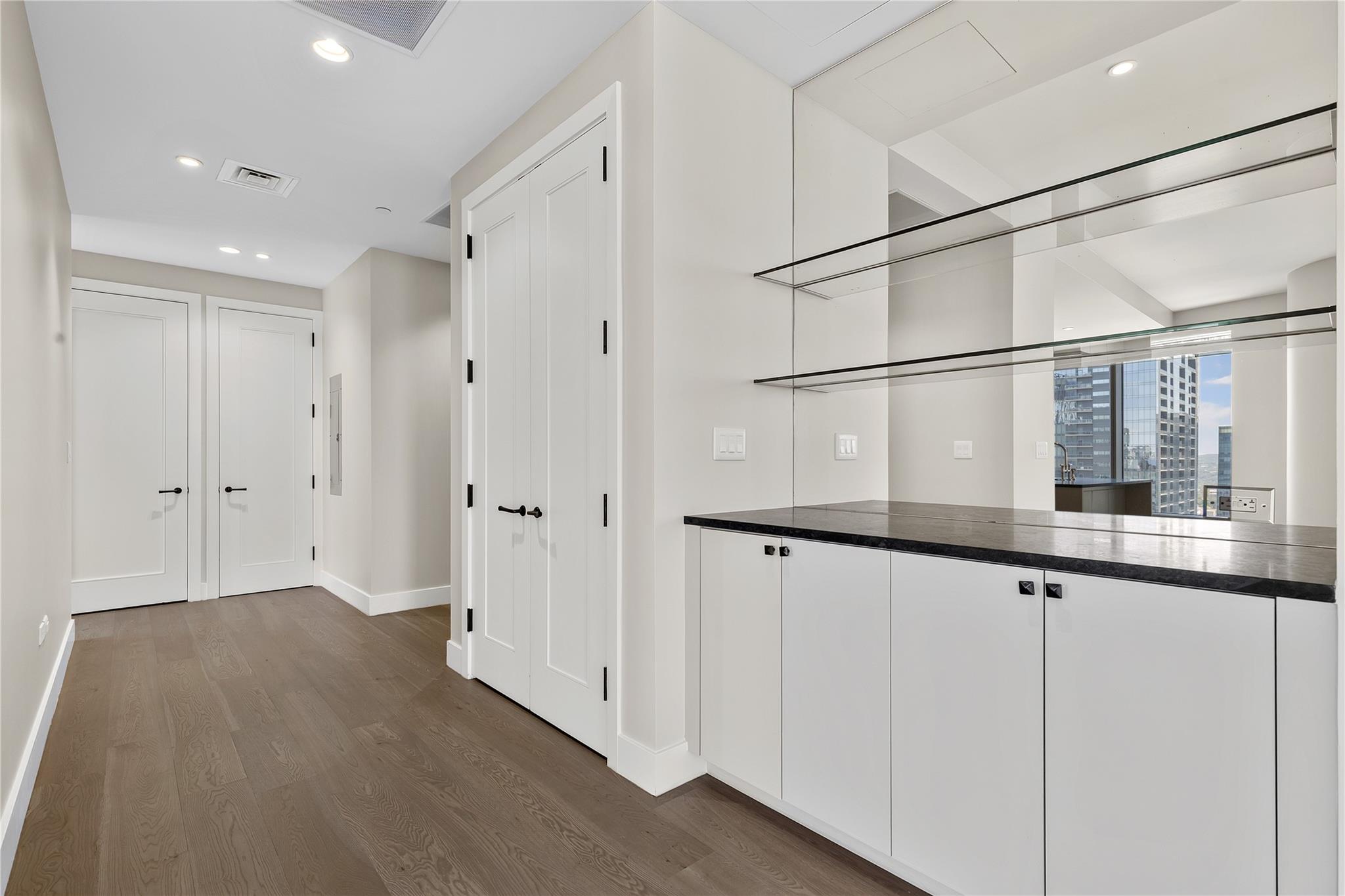 200 Congress Ave Unit: 28SW