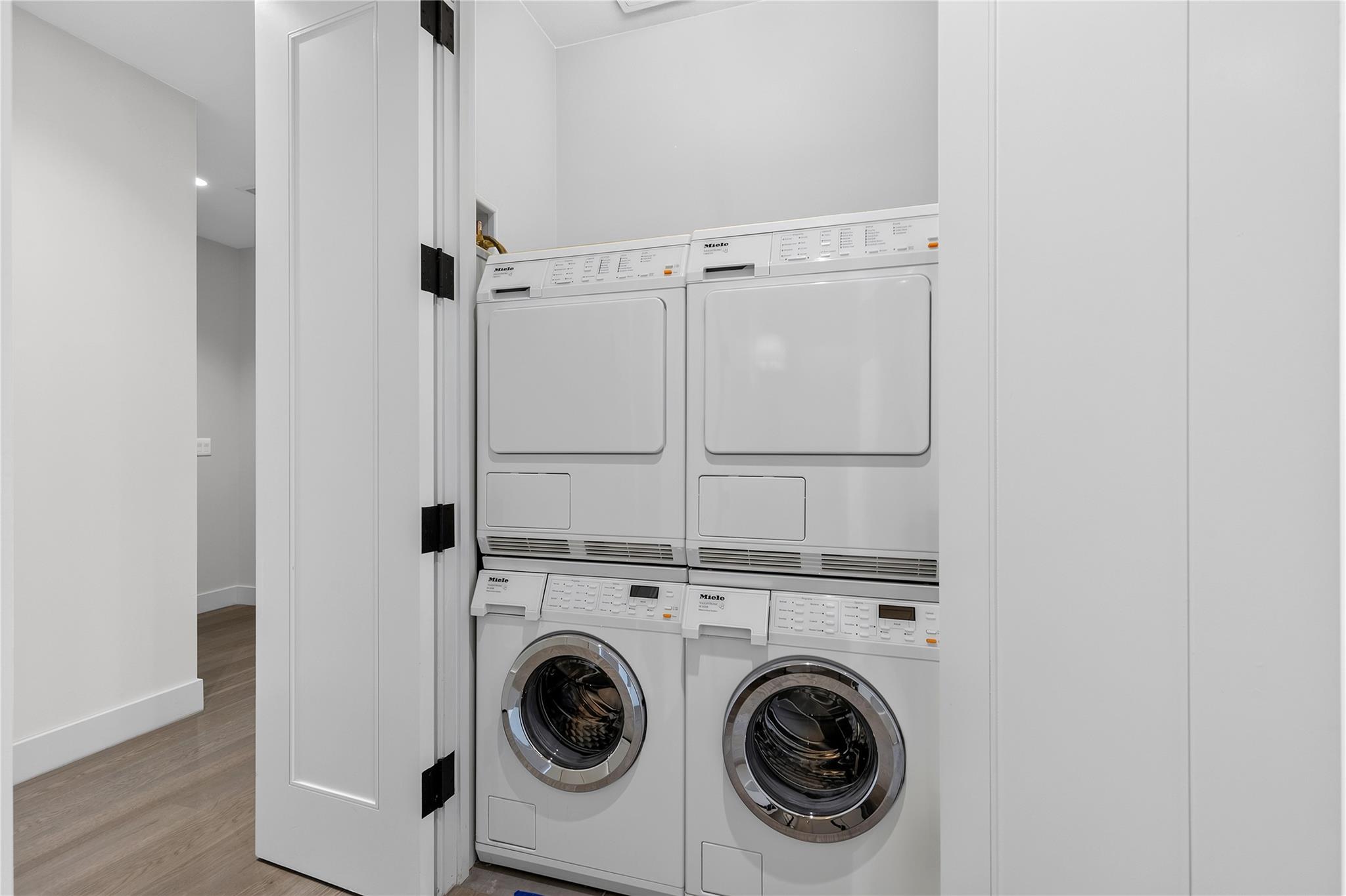 200 Congress Ave Unit: 28SW