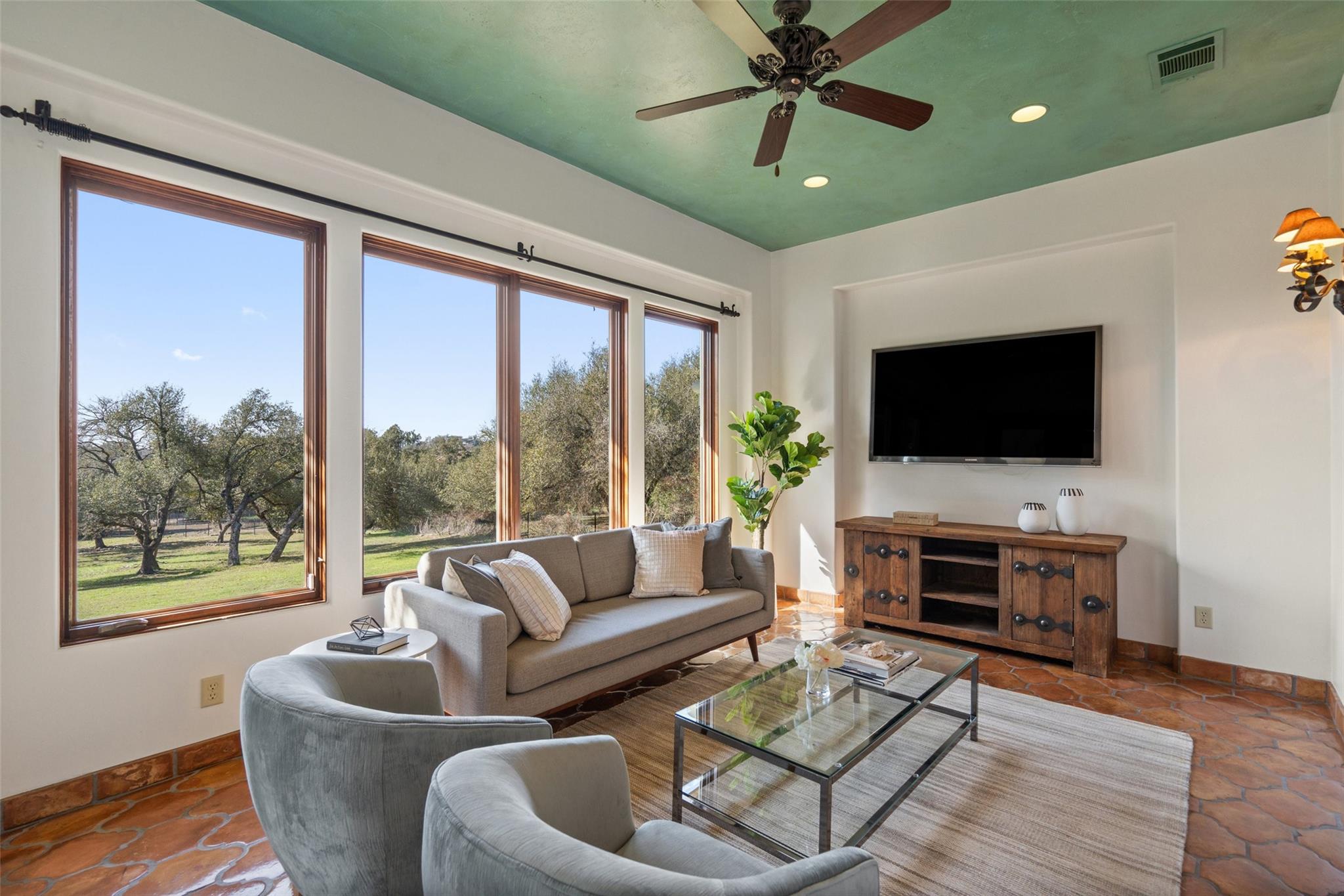 18033 Glenville CV
