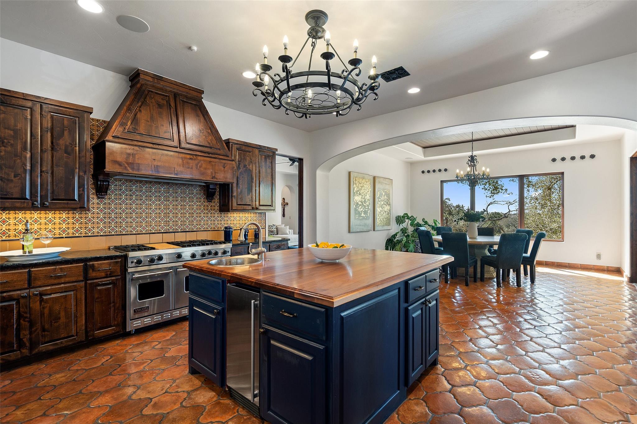 18033 Glenville CV
