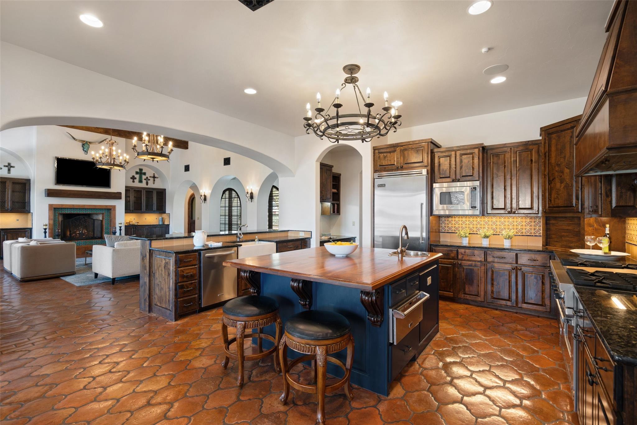 18033 Glenville CV