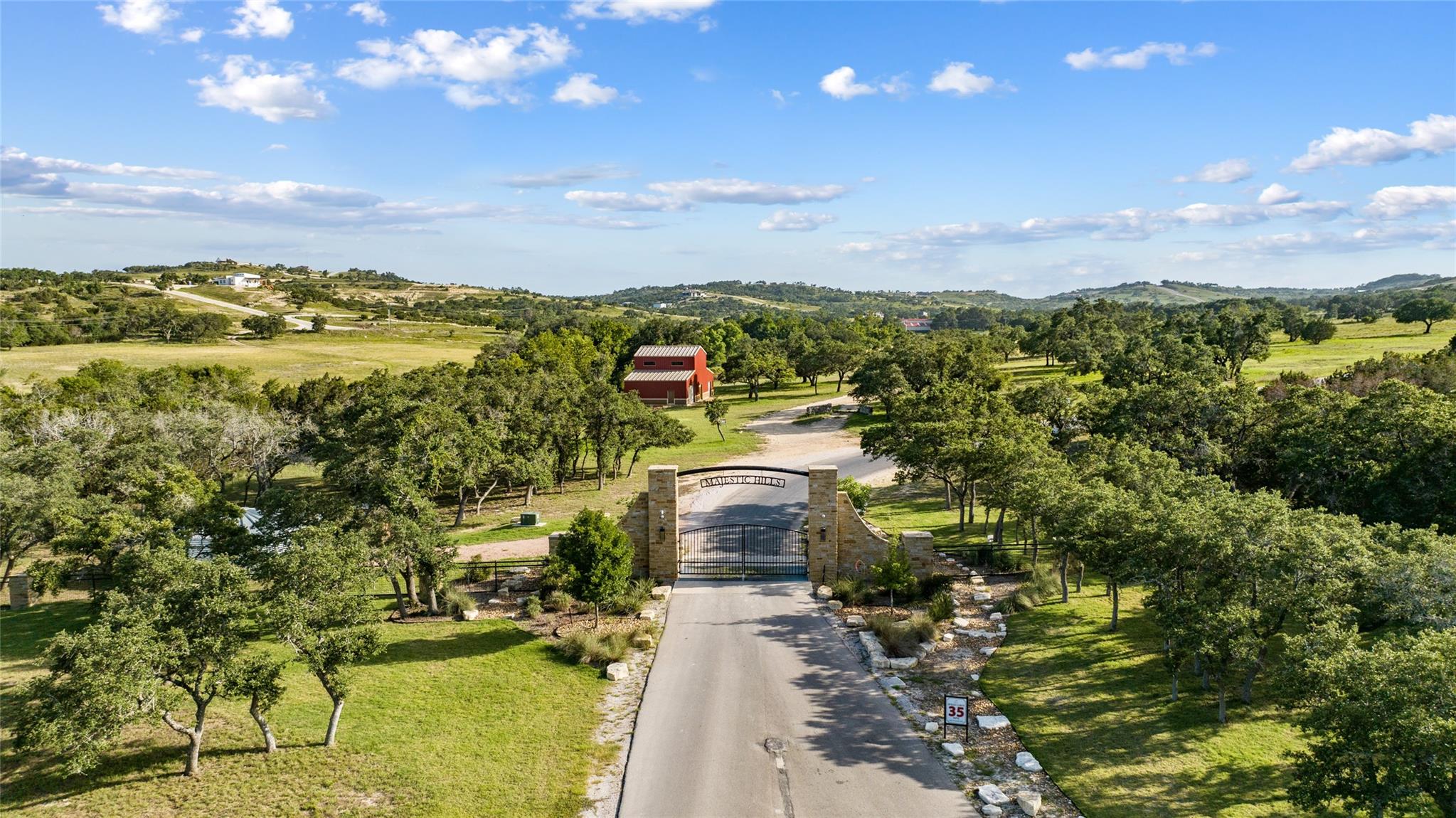 105 Majestic Hills DR