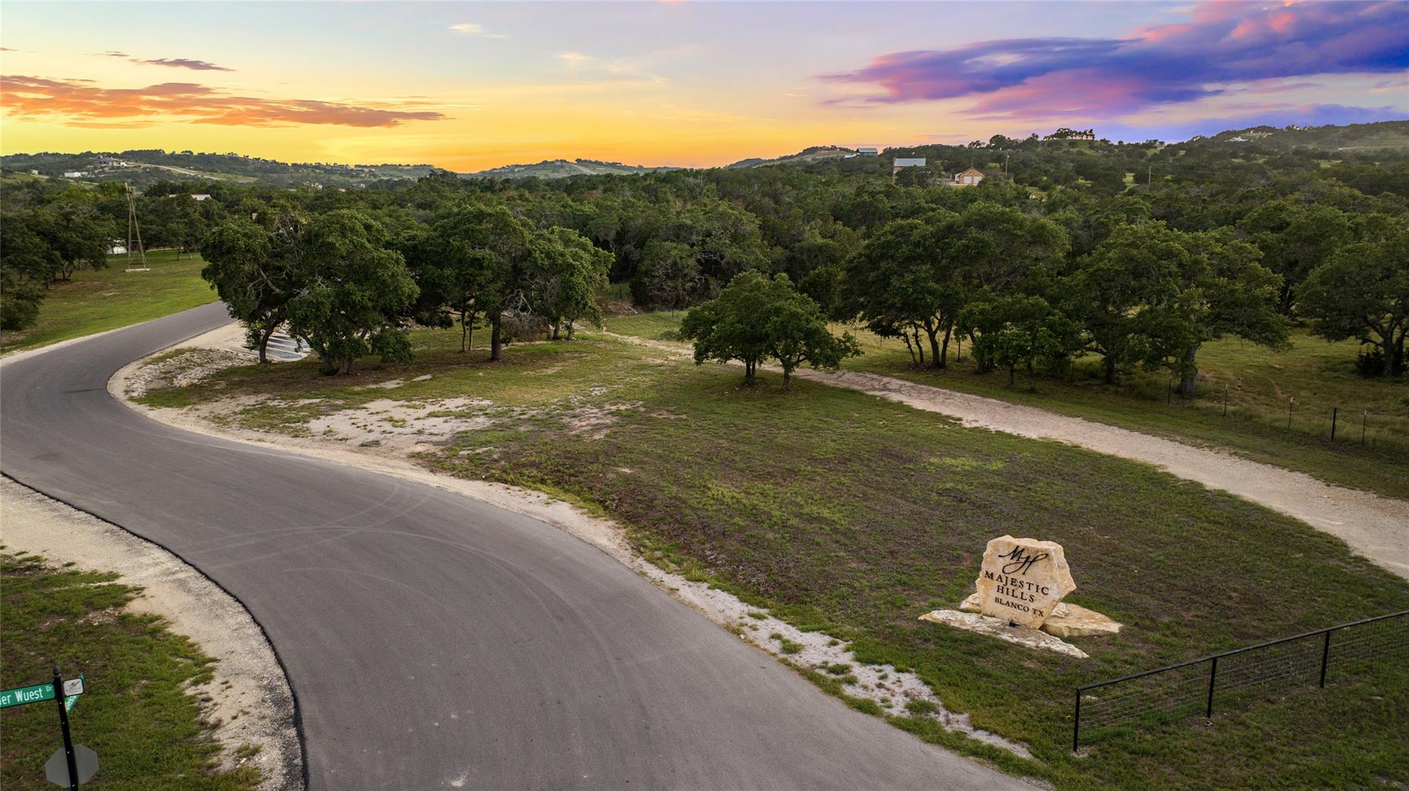 105 Majestic Hills DR