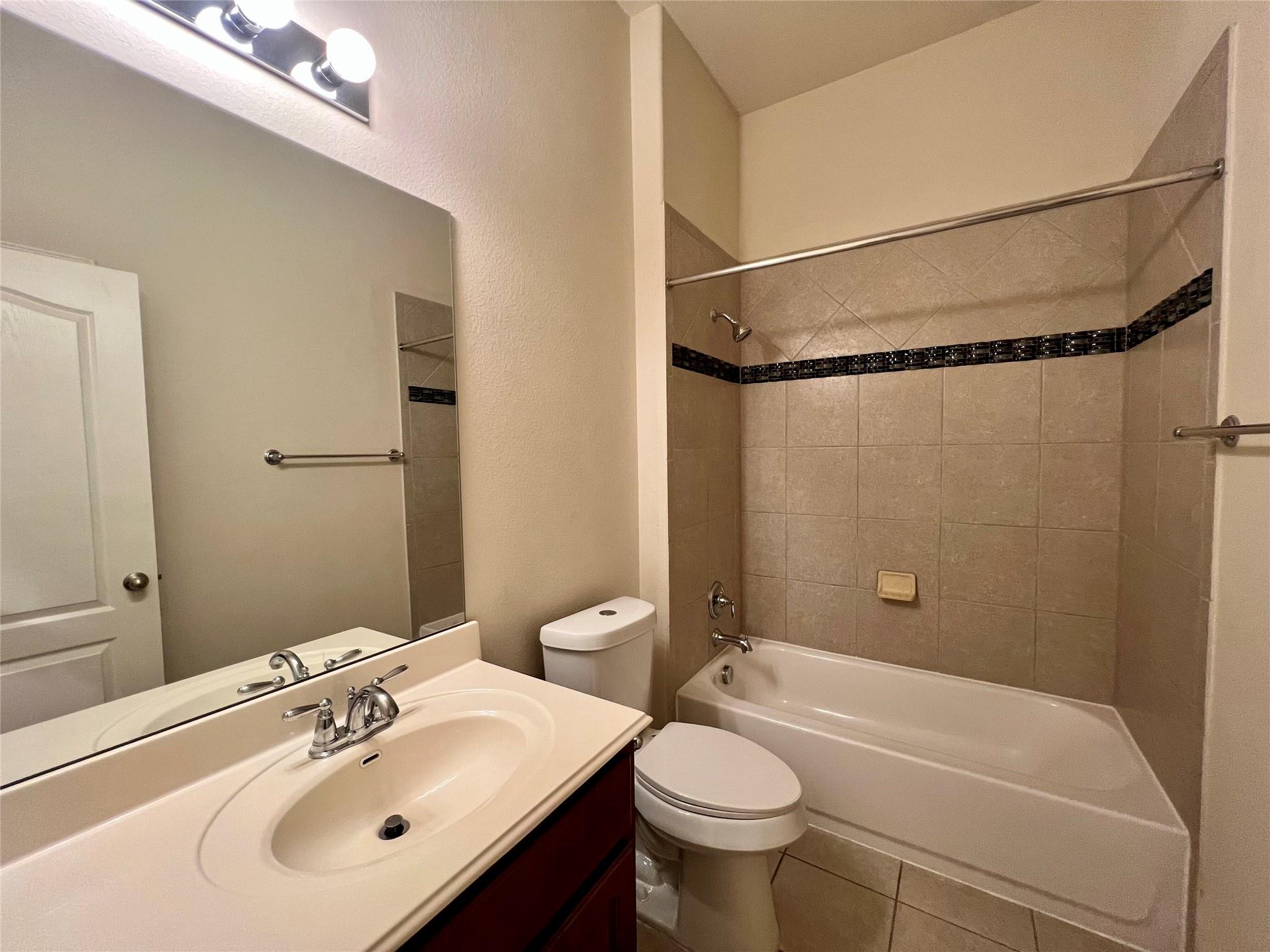 2644 Hilltop Divide LN