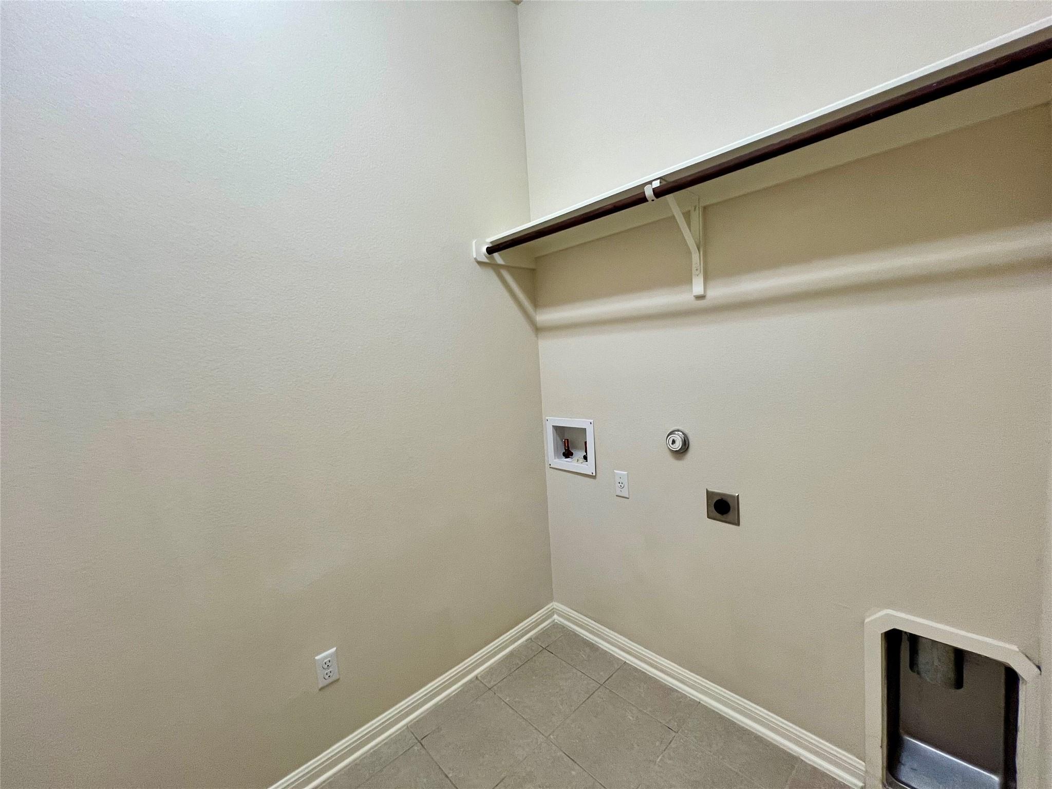 2644 Hilltop Divide LN