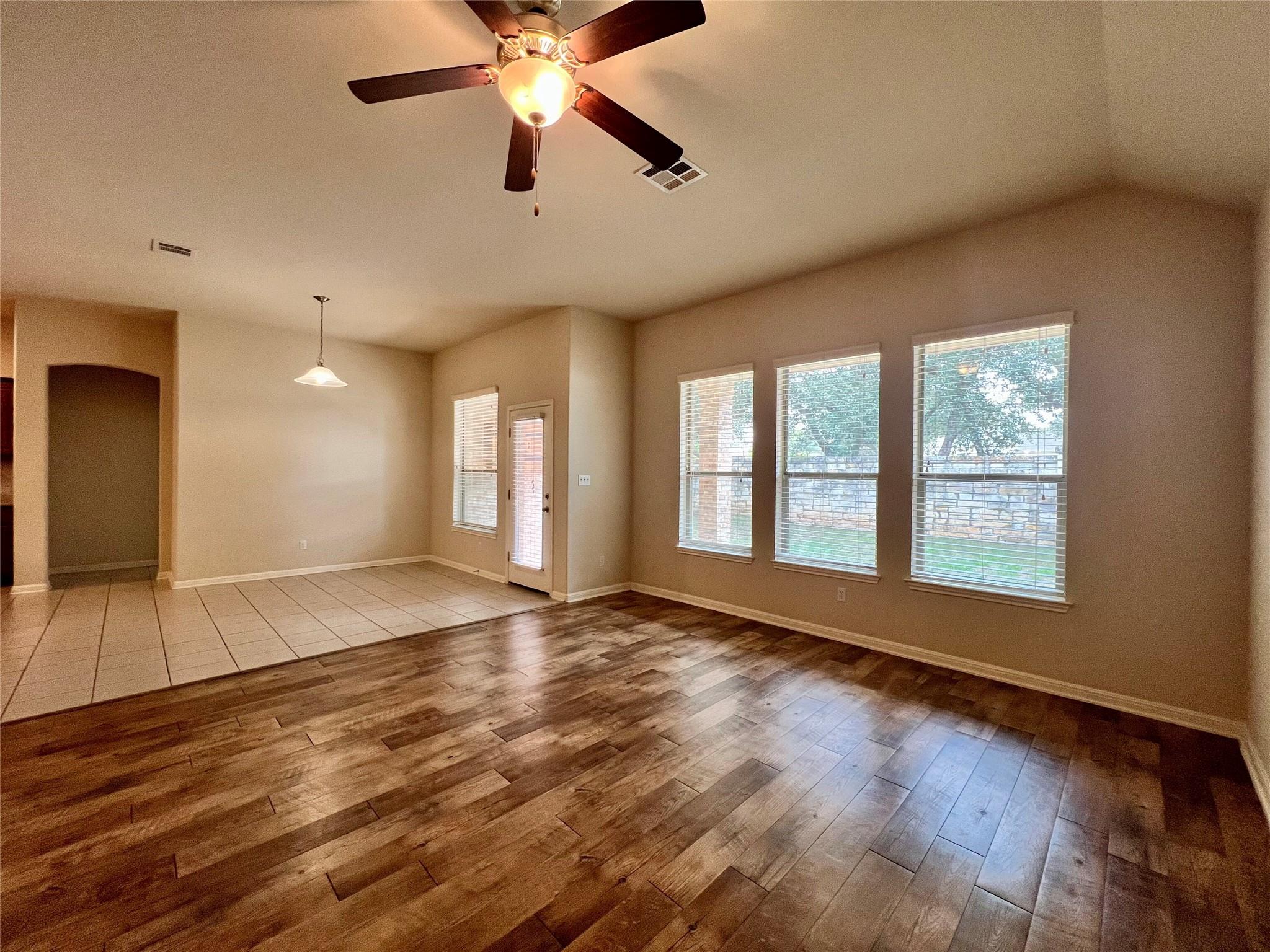 2644 Hilltop Divide LN