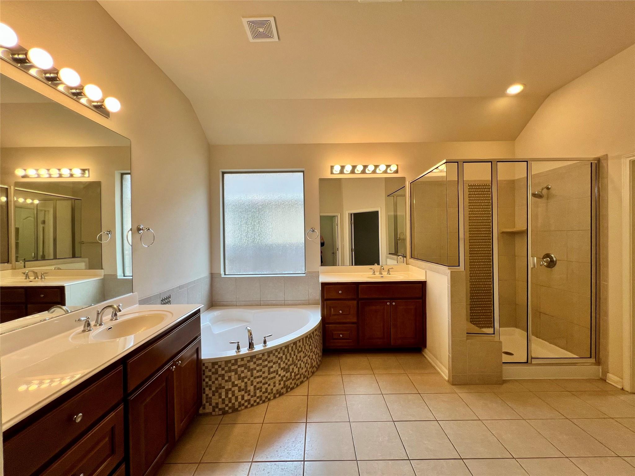 2644 Hilltop Divide LN