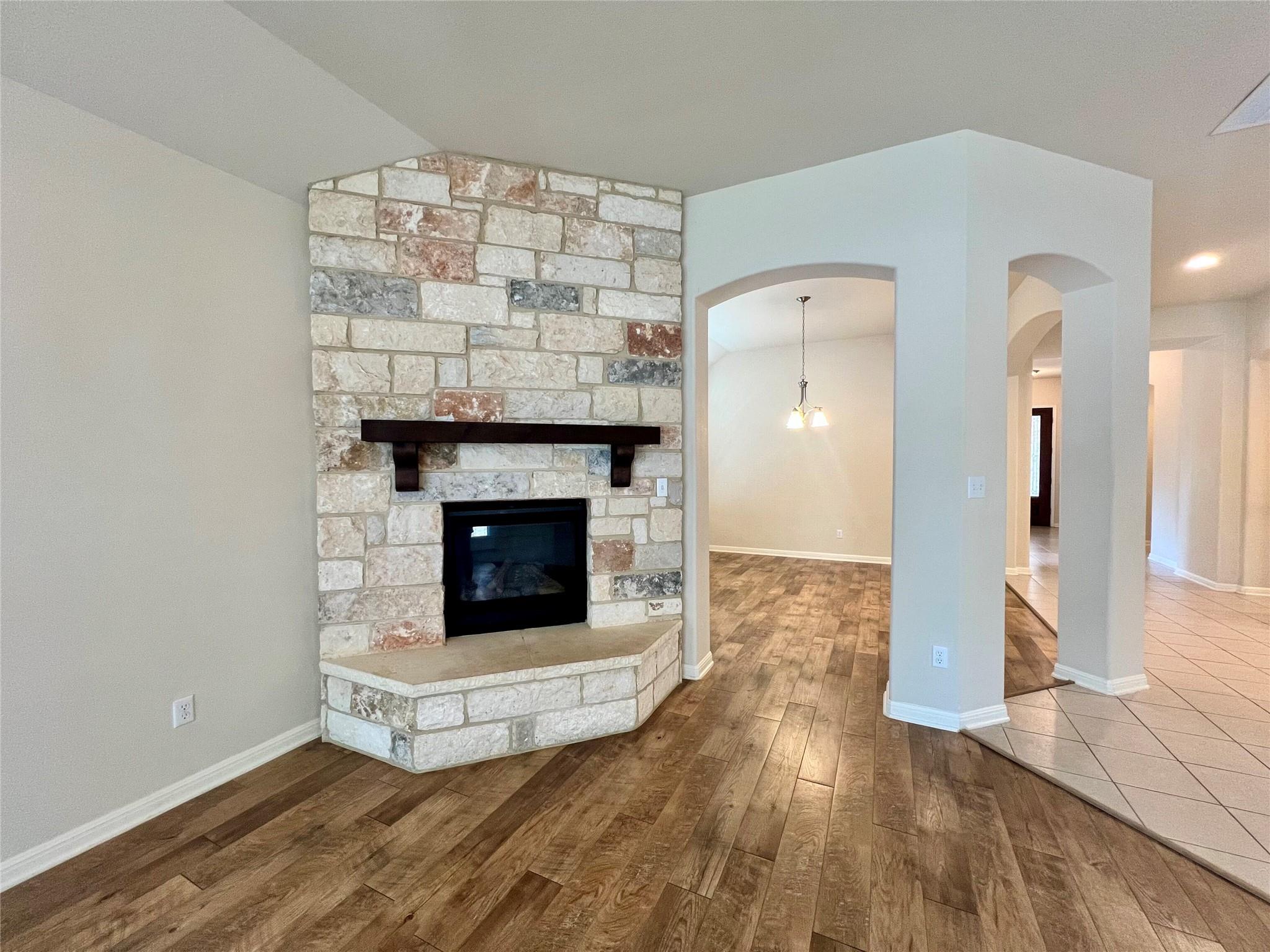 2644 Hilltop Divide LN