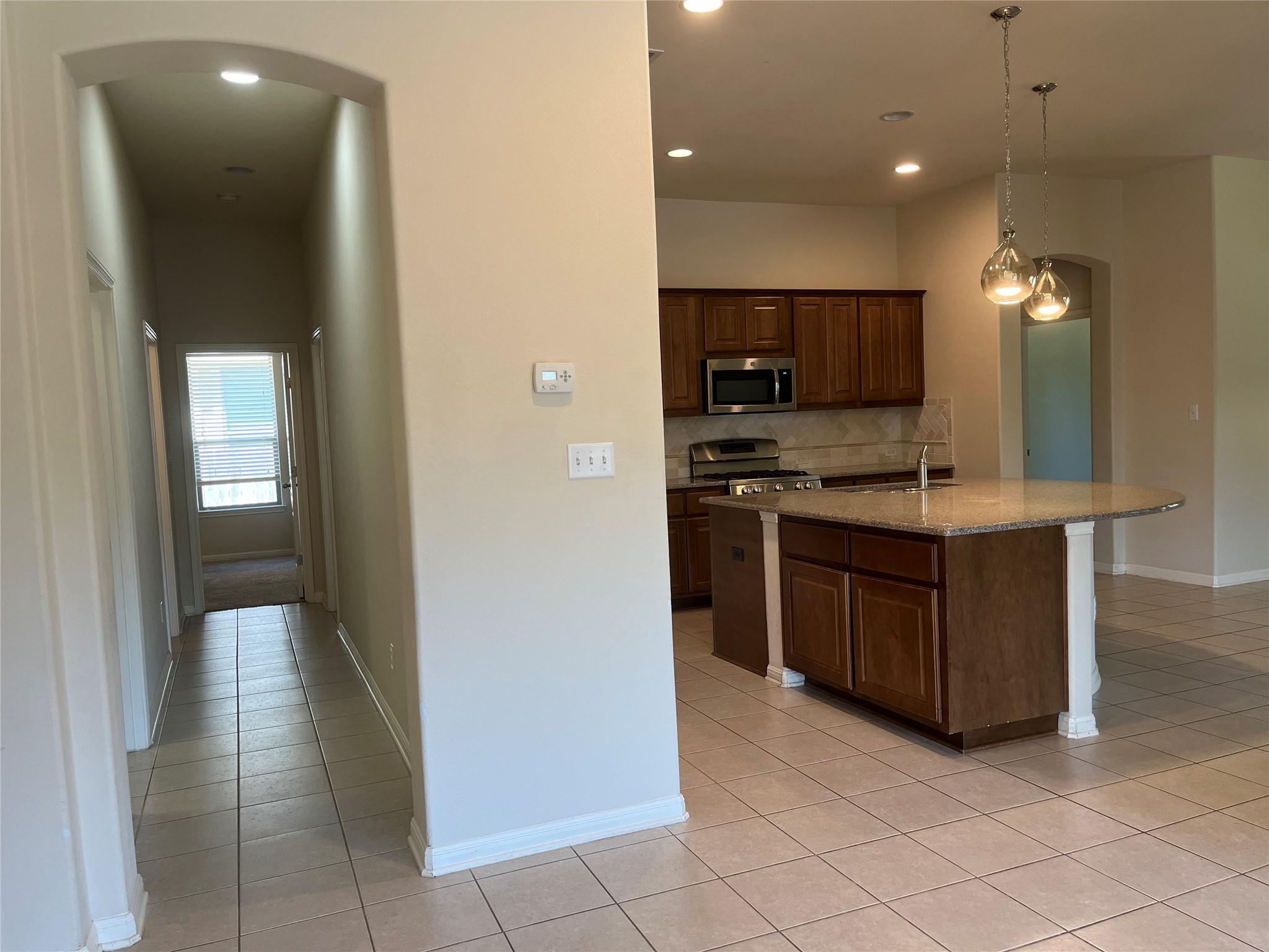 2644 Hilltop Divide LN