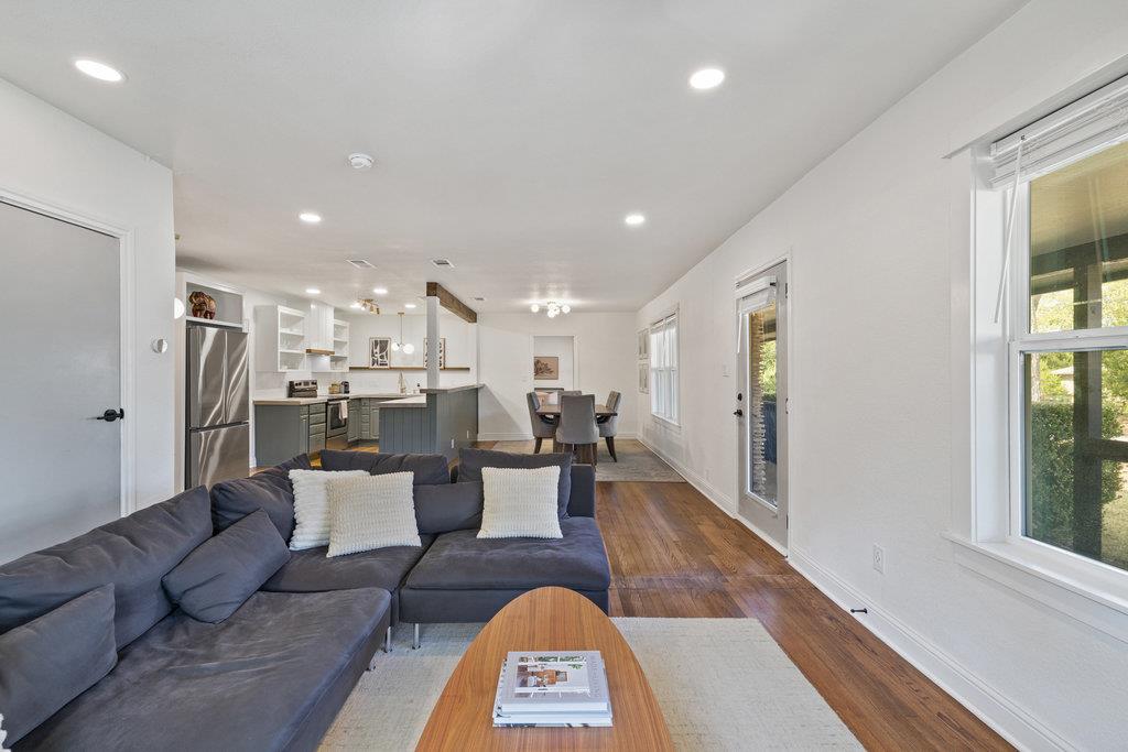 7511 Old Bee Caves RD # 2, Austin Unit: 2