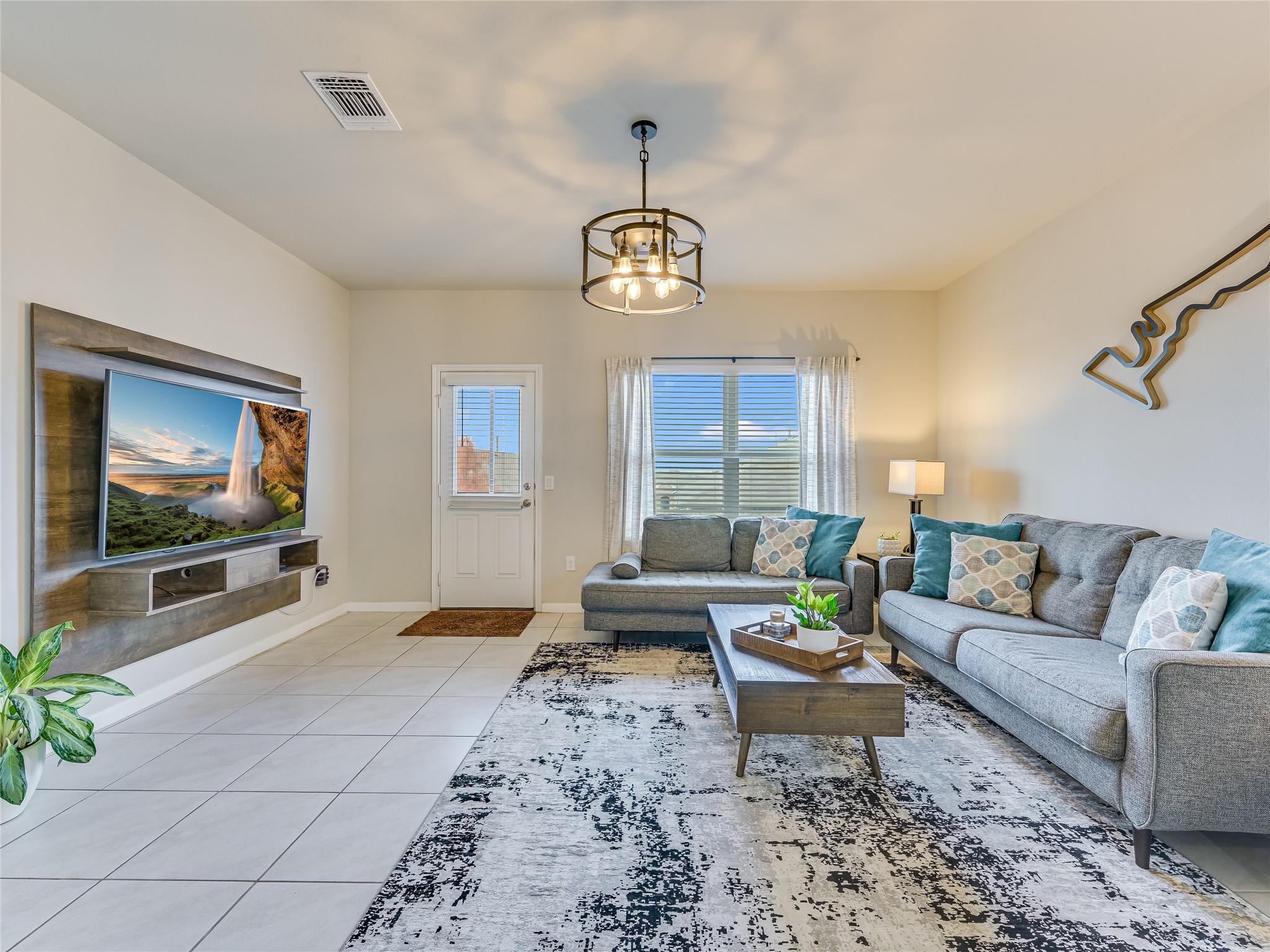 6712 Bishop PASS