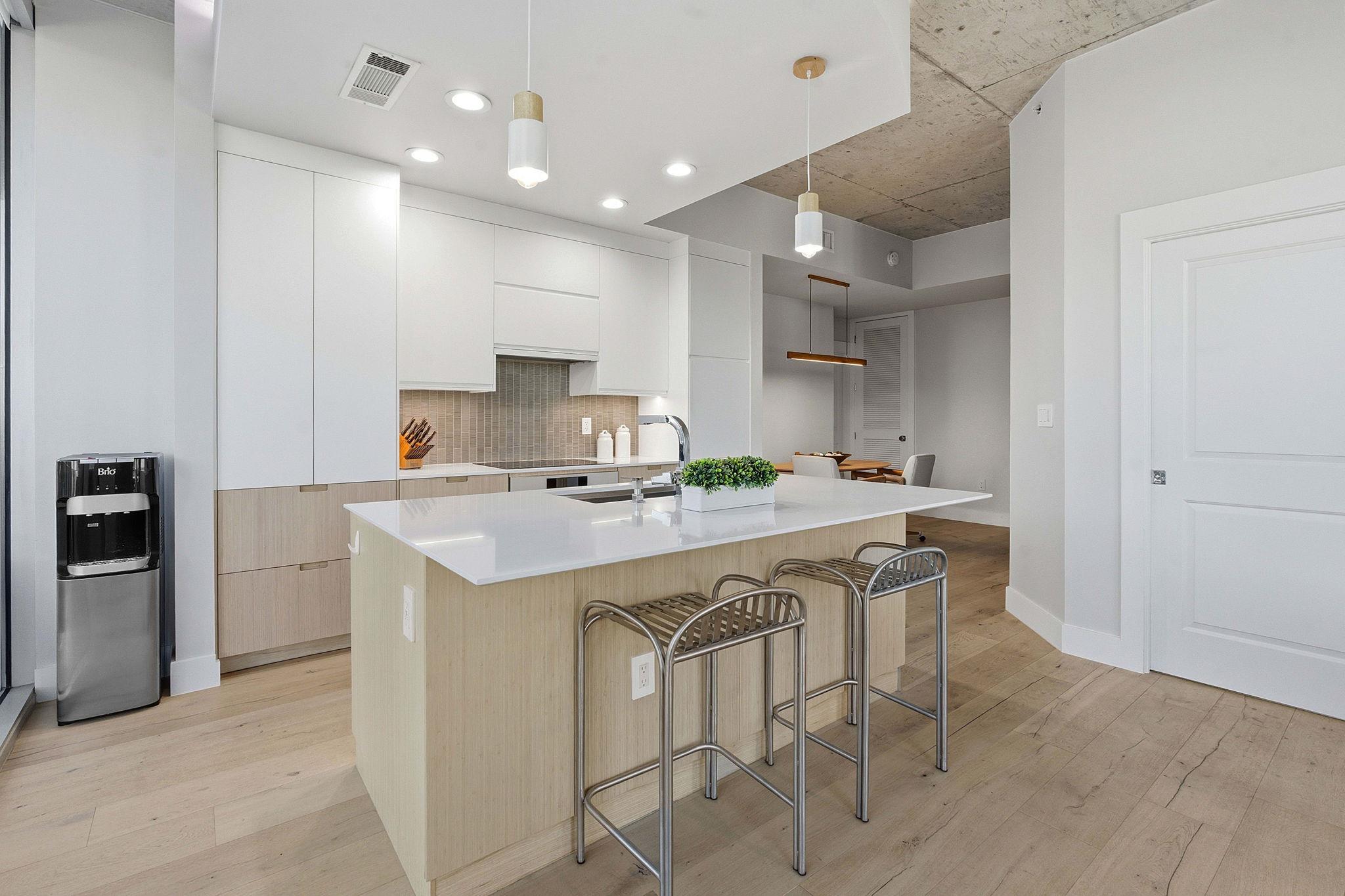 360 Nueces ST # 1217