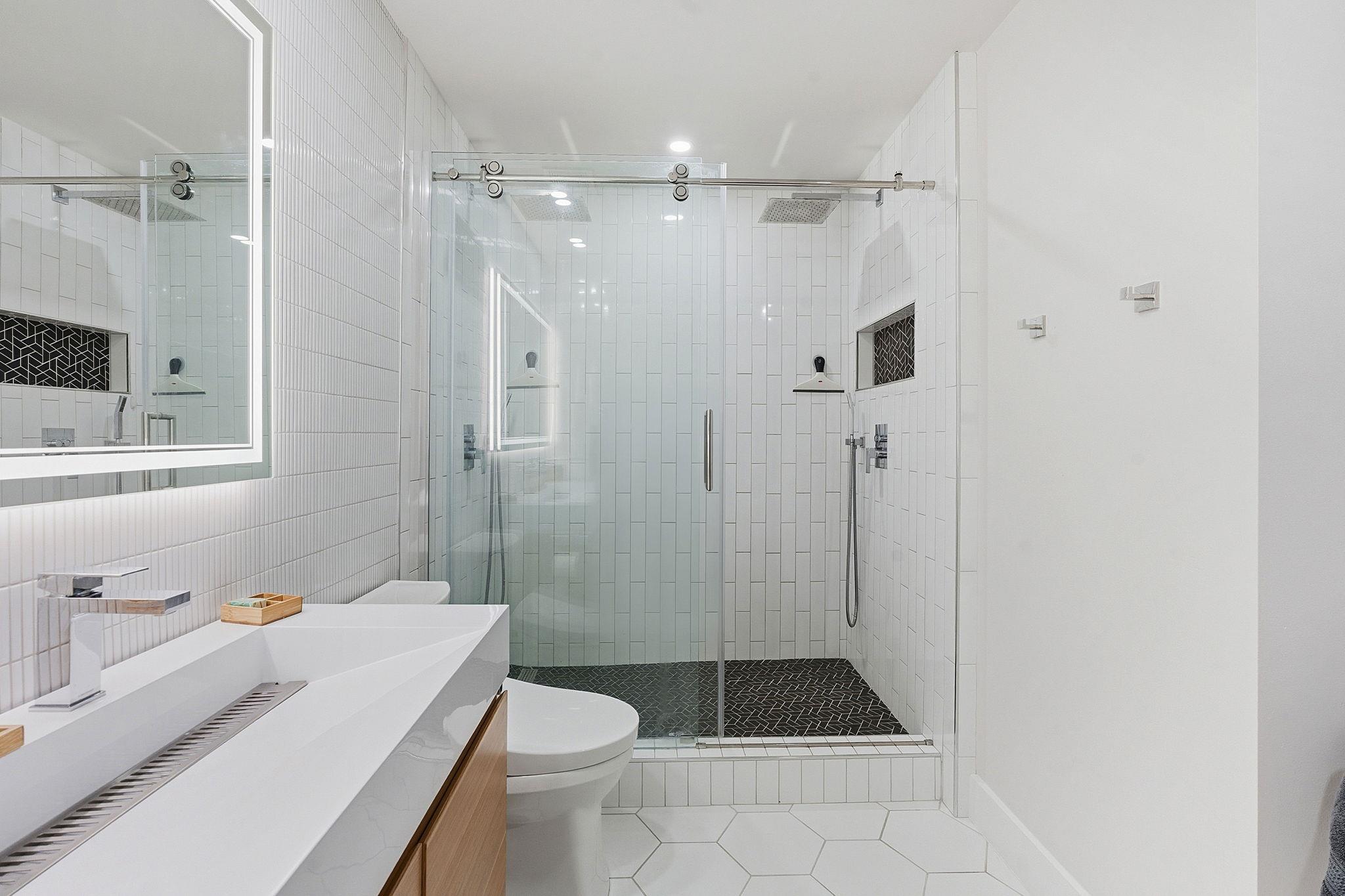 360 Nueces ST # 1217