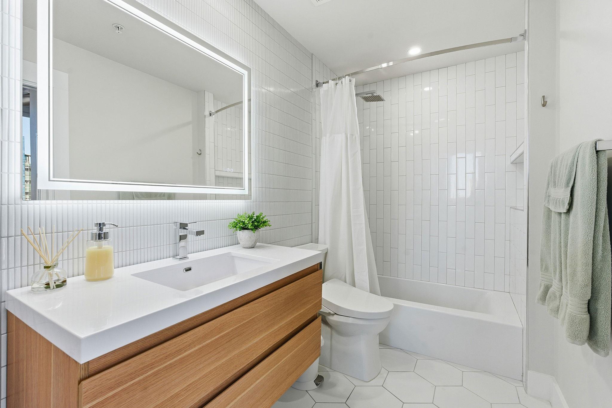 360 Nueces ST # 1217