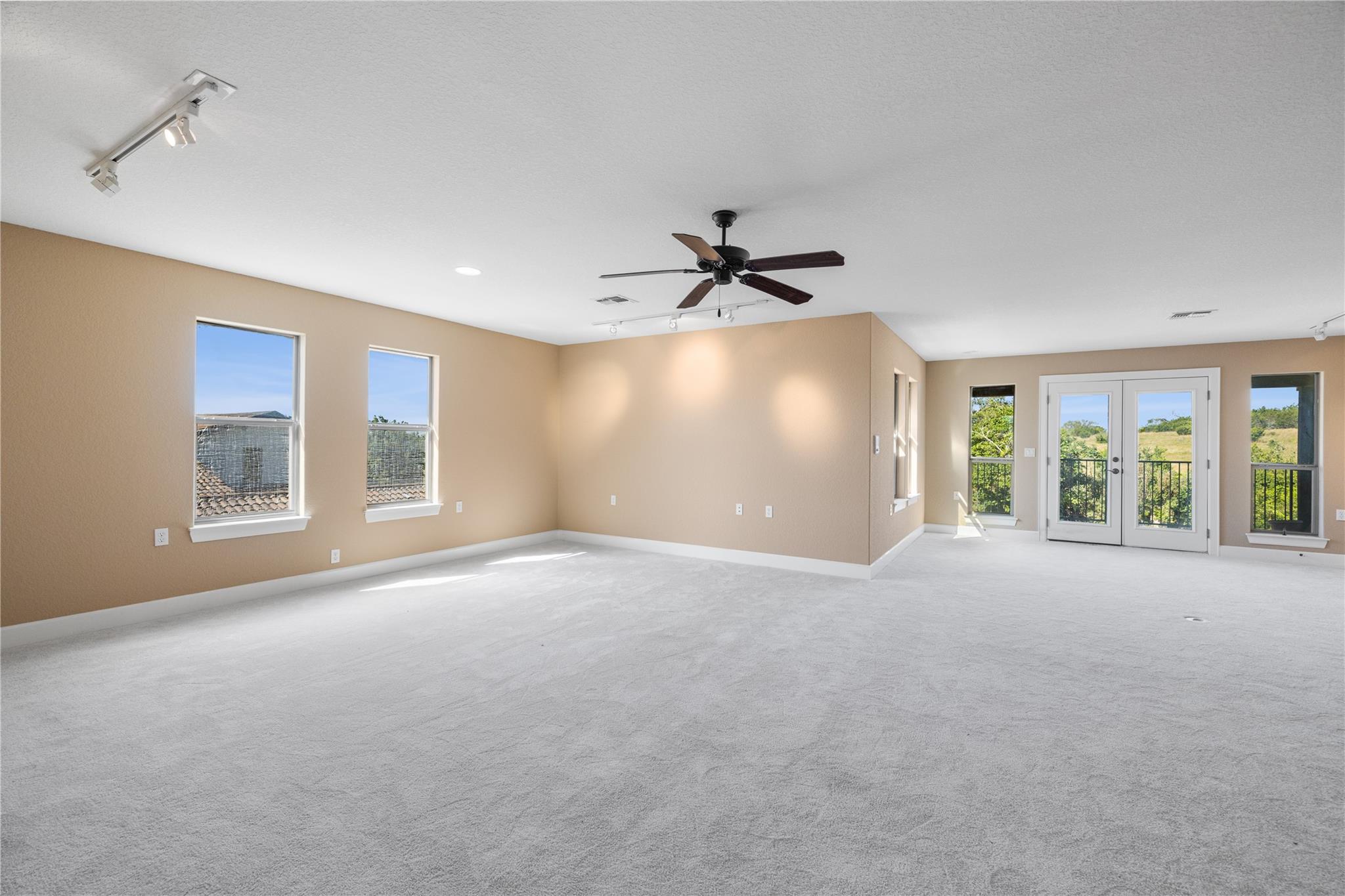 3907 Kite DR