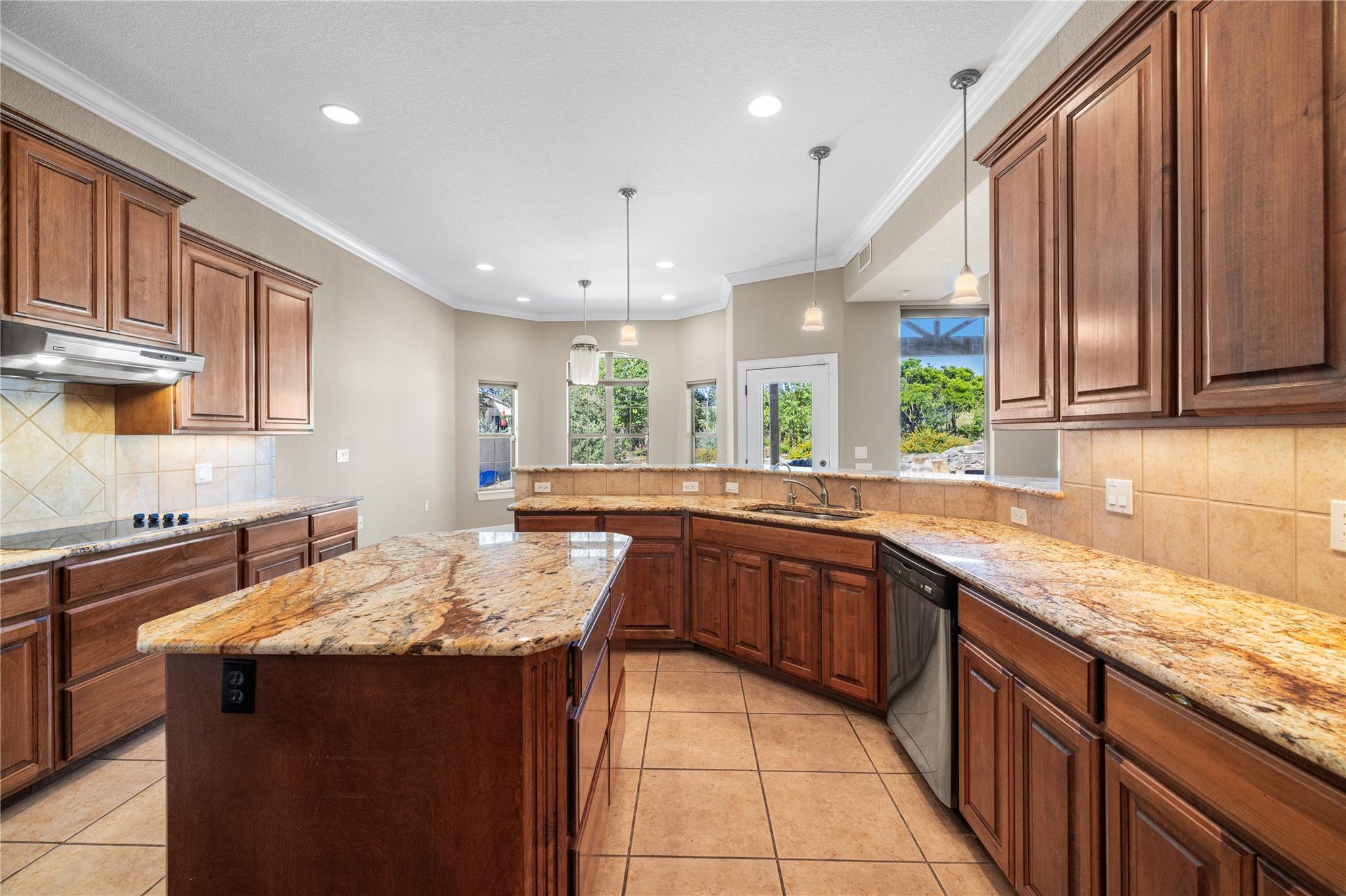 3907 Kite DR