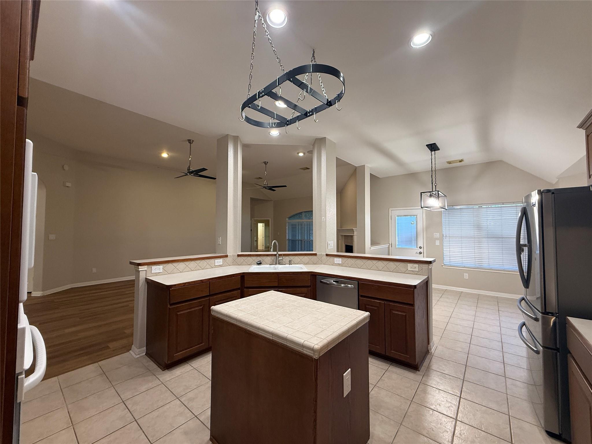 2417 Arbor DR