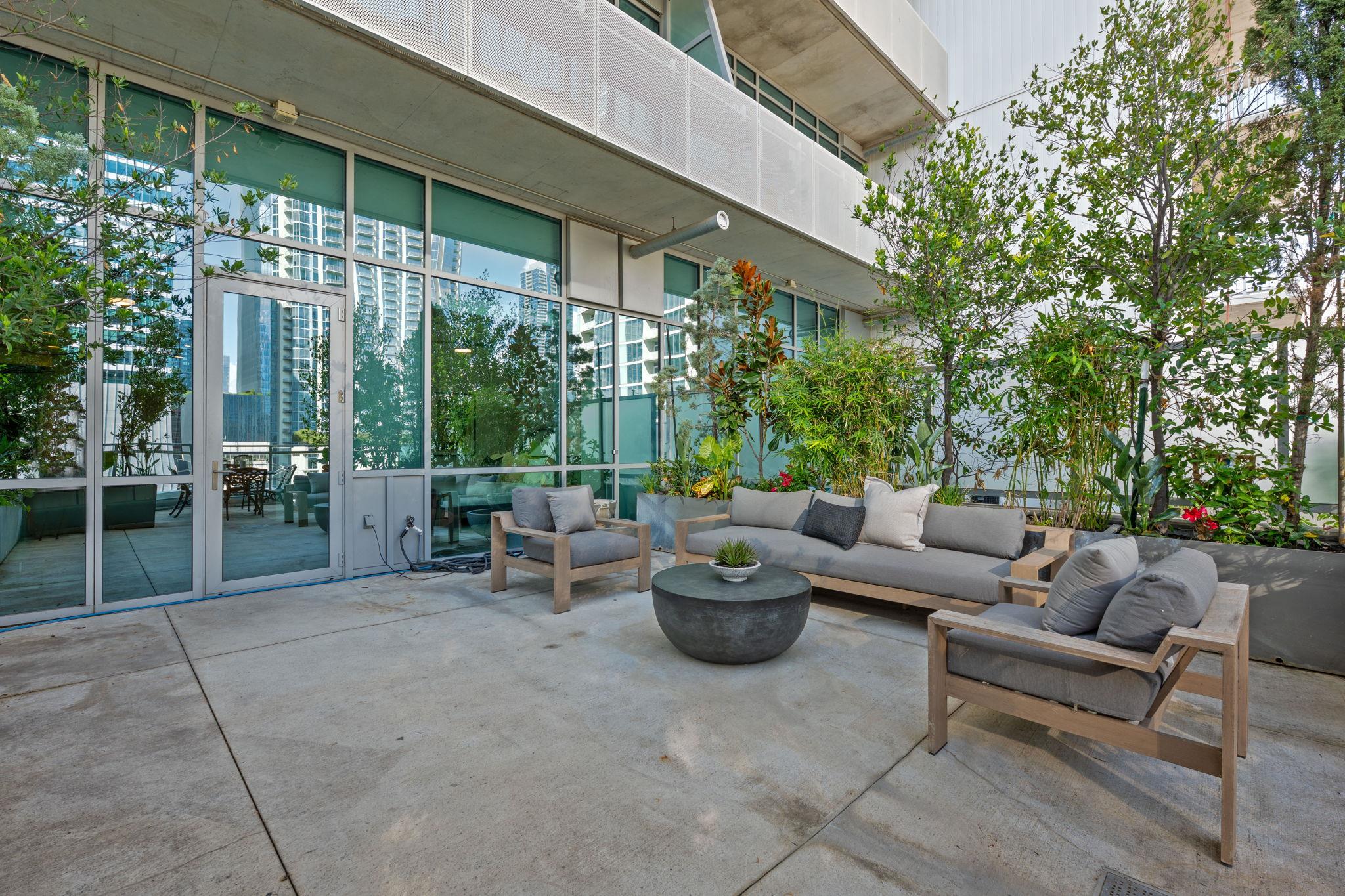 222 West Ave # 1005
