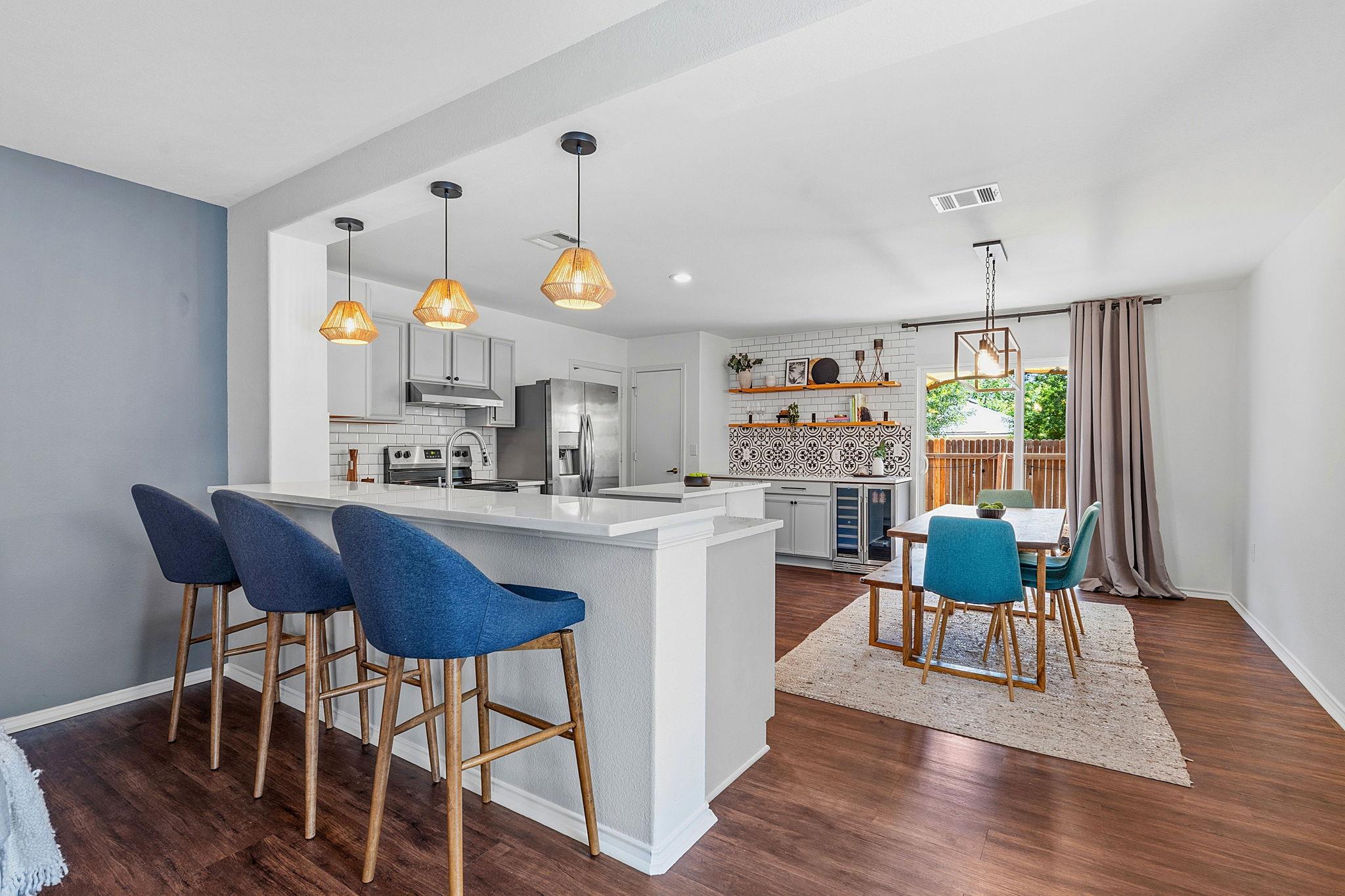 5407 Viewpoint DR