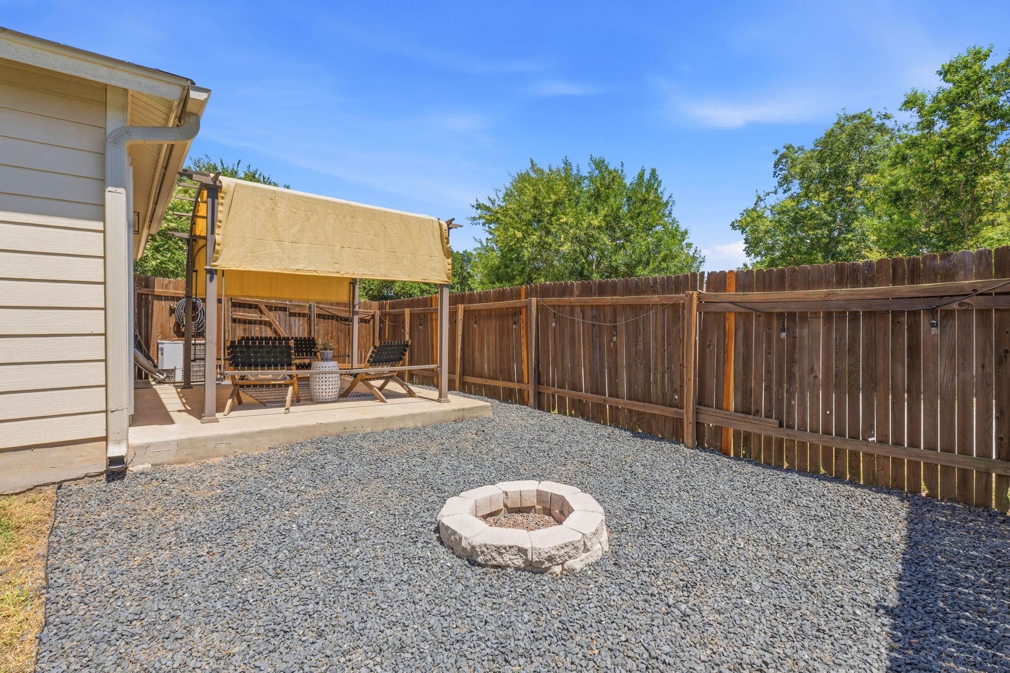 5407 Viewpoint DR