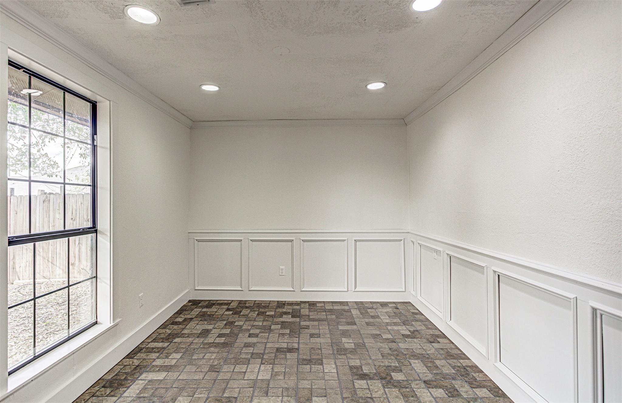 850 Fir LN, Cottonwood Shores